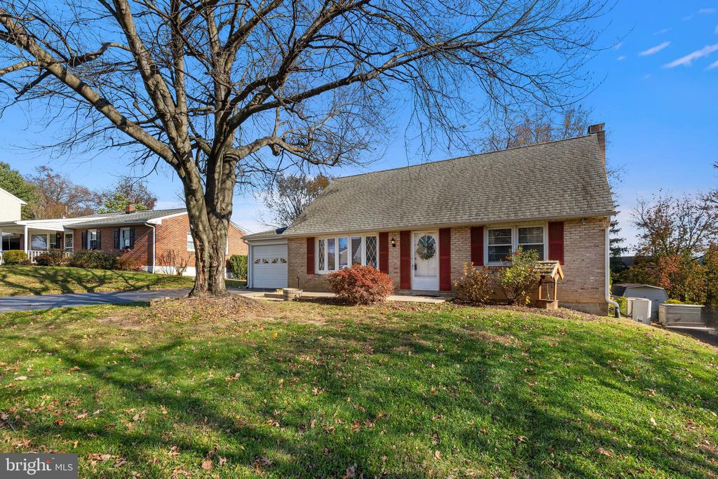 Photo of 63 Quaker Hills Road, LANCASTER, PA 17603 (MLS # PALA2079812)