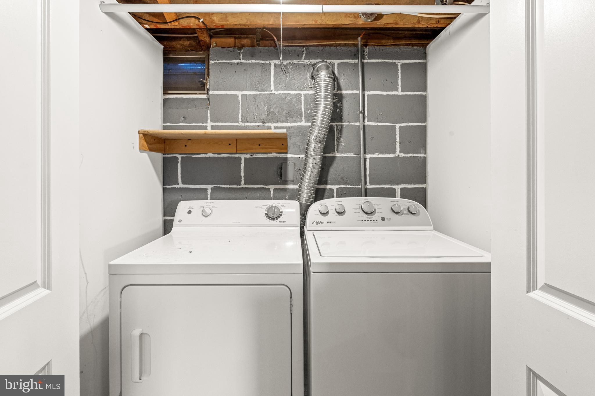 QUAKER HILLS - Residential