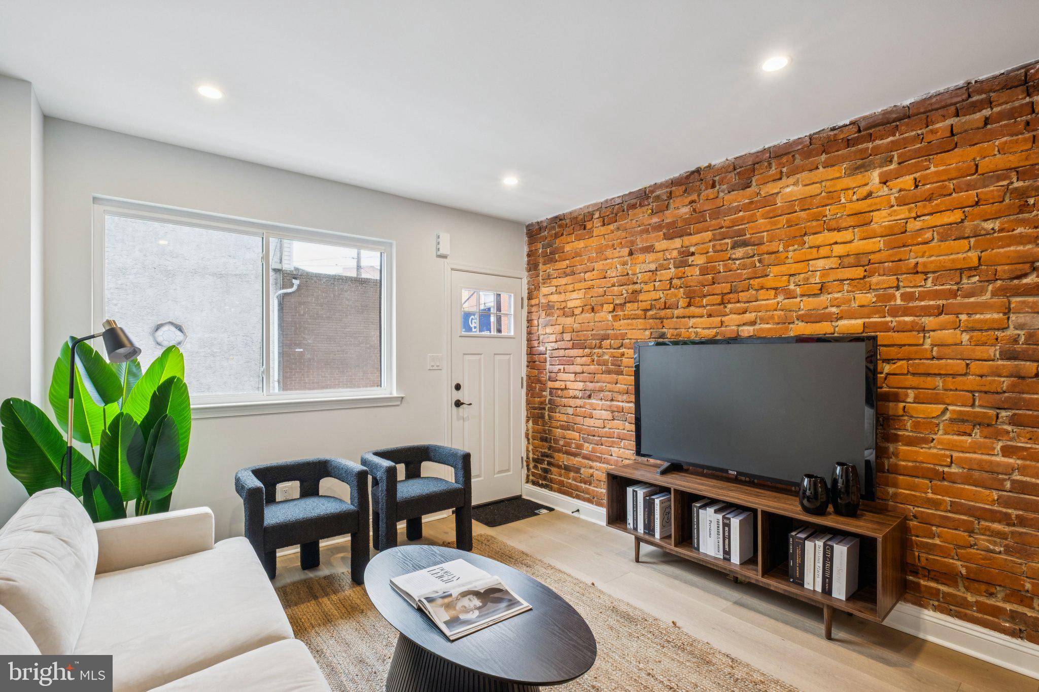 PASSYUNK SQUARE - Residential