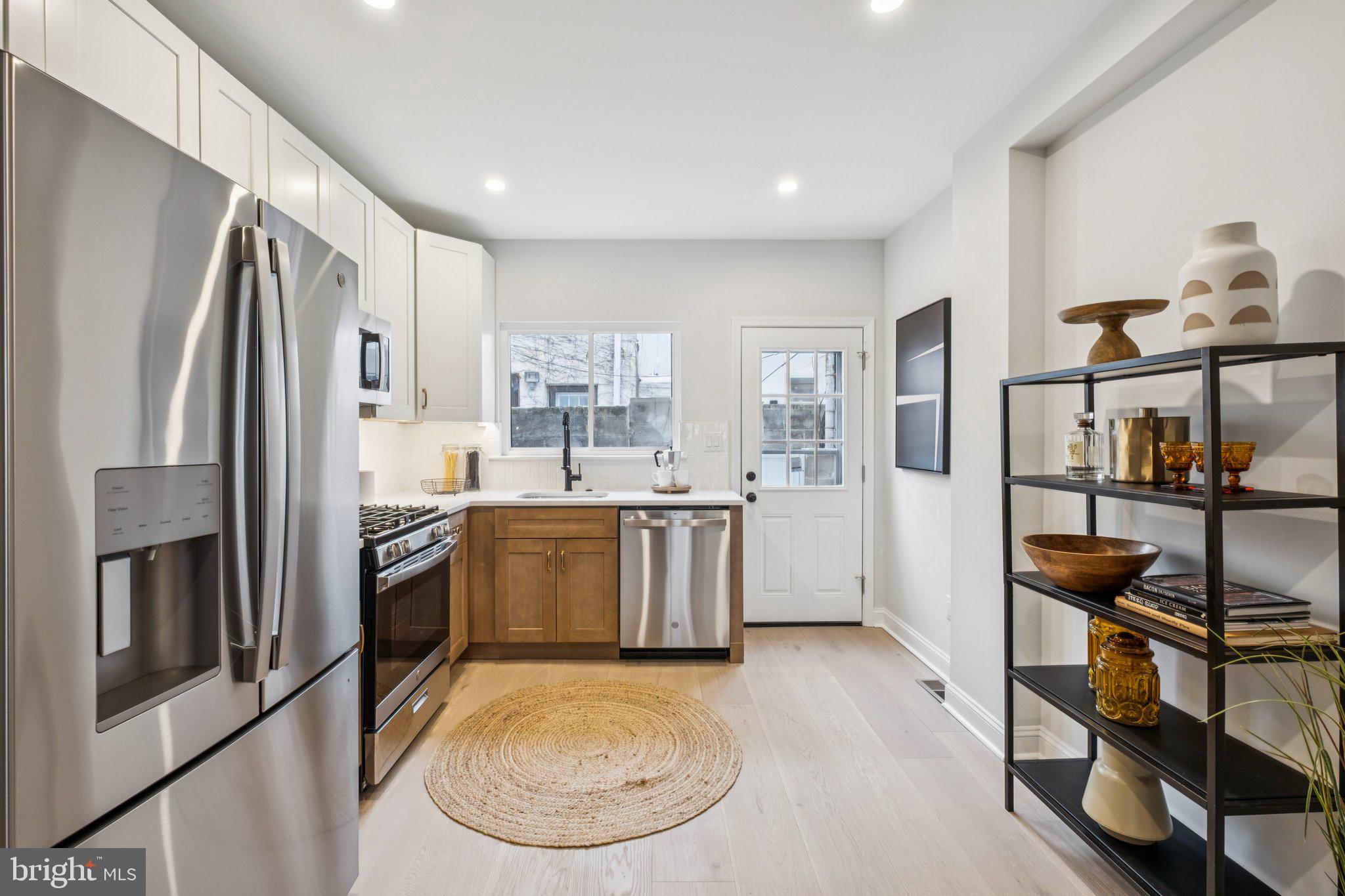 PASSYUNK SQUARE - Residential