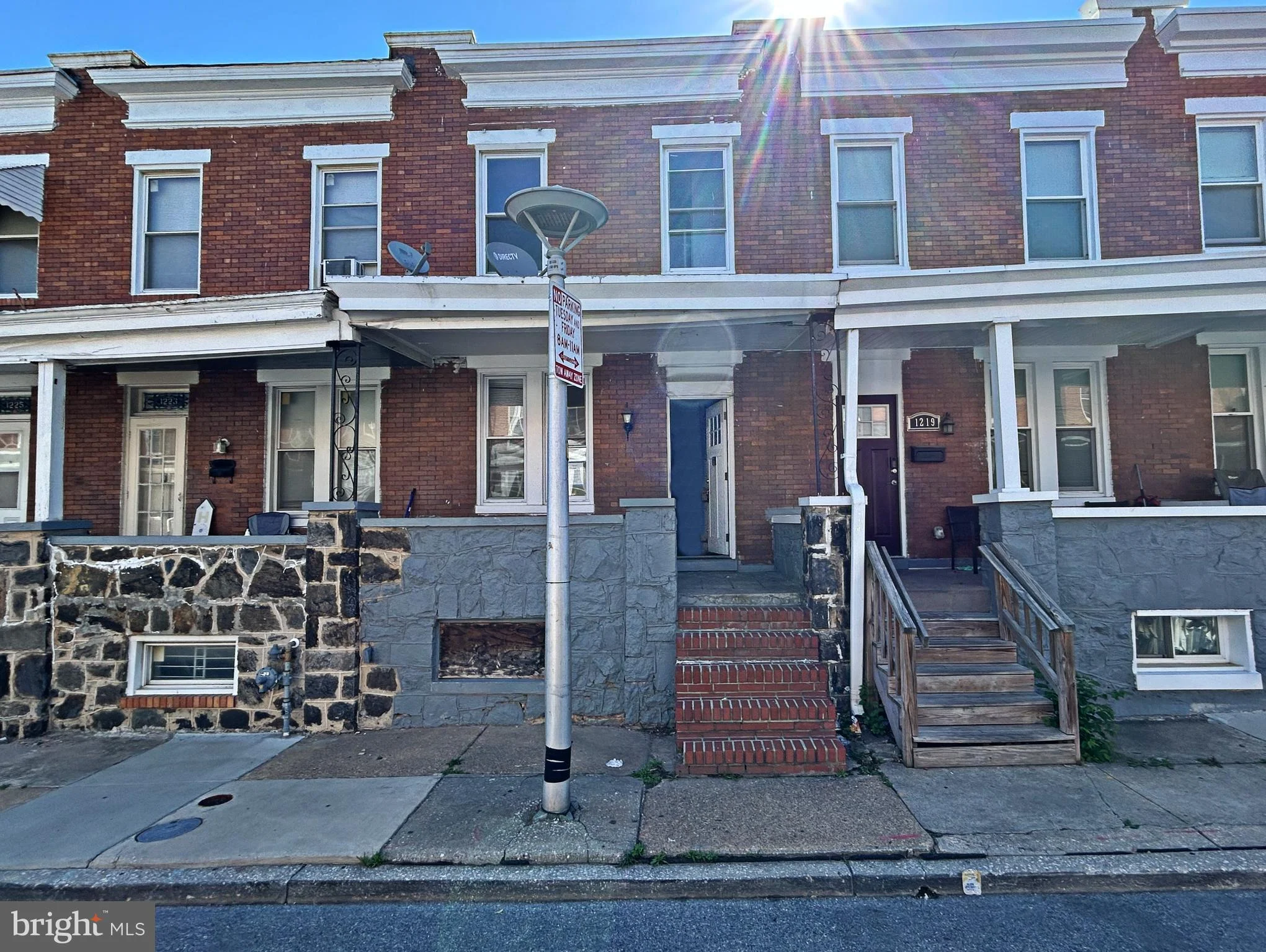 1221 N Decker Avenue