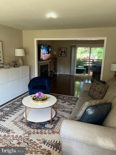 TYSONS WEST - Residential Lease