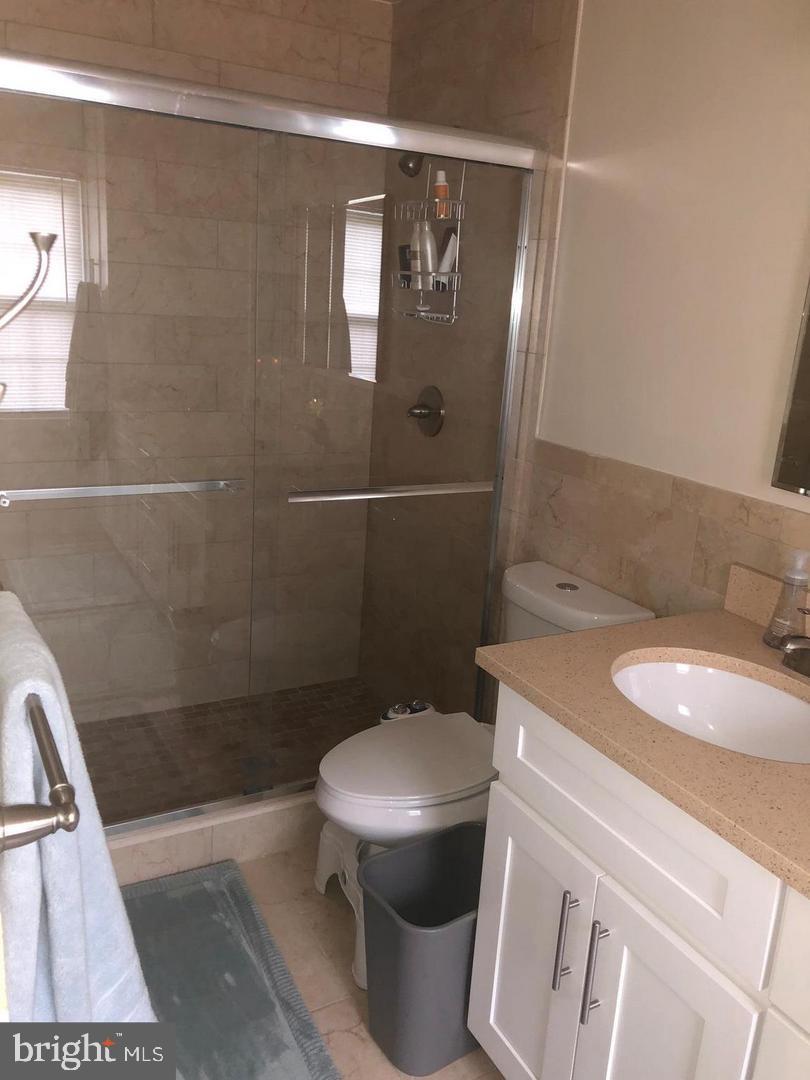 TYSONS WEST - Residential Lease