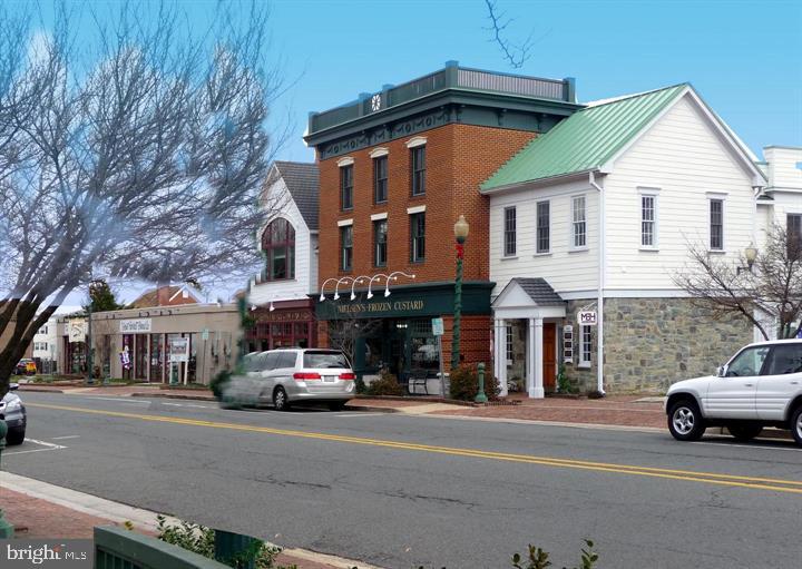 TYSONS WEST - Residential Lease