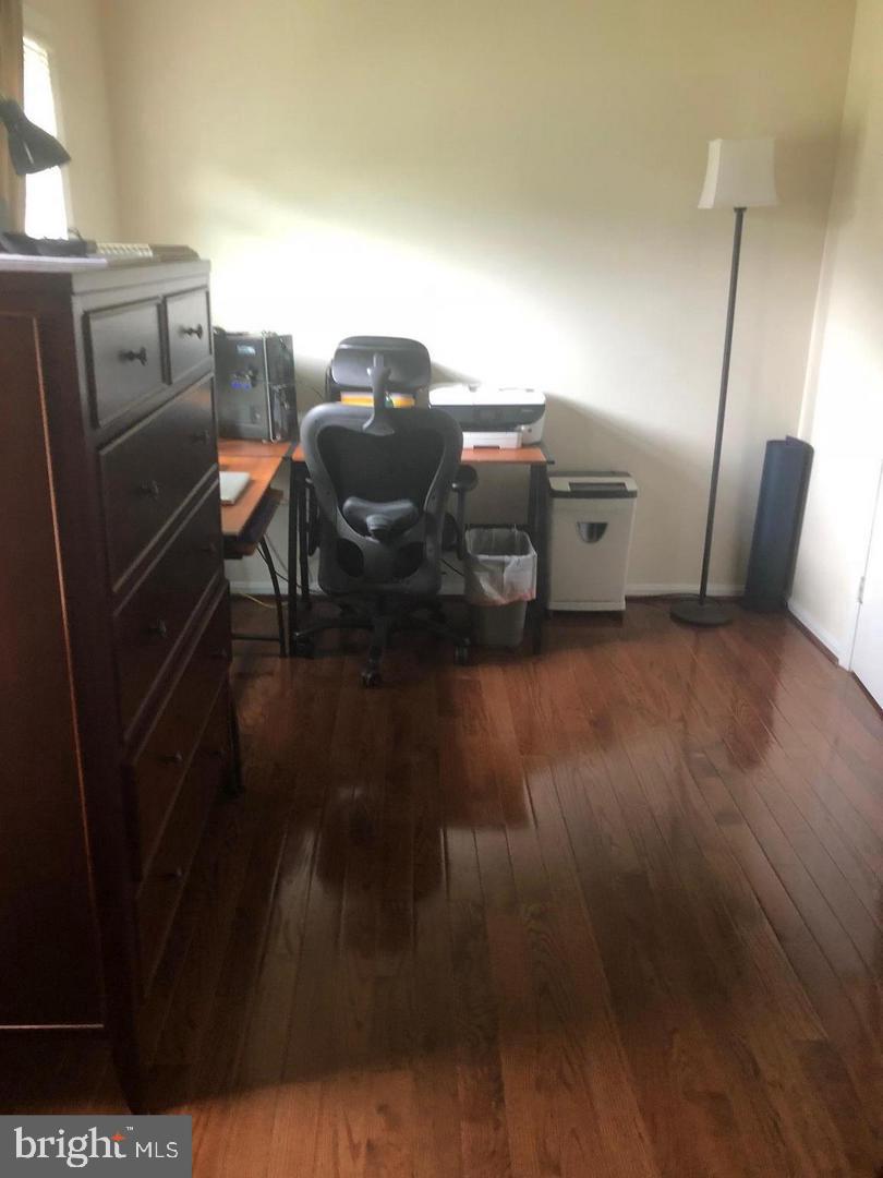 TYSONS WEST - Residential Lease