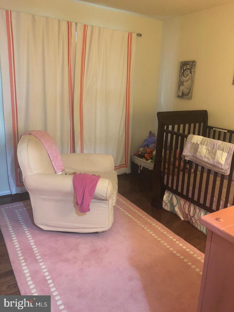 TYSONS WEST - Residential Lease