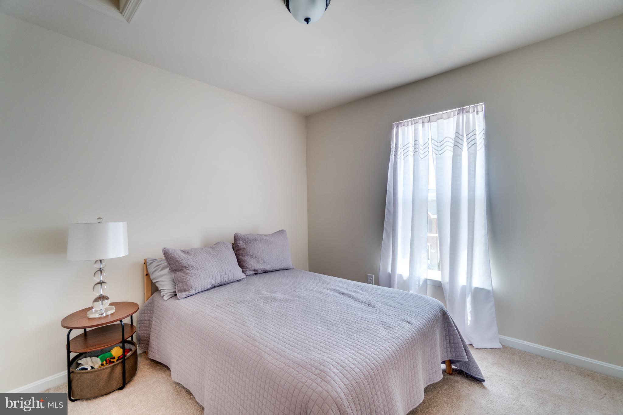 THE TOWNHOMES AT LAKESIDE - Residential