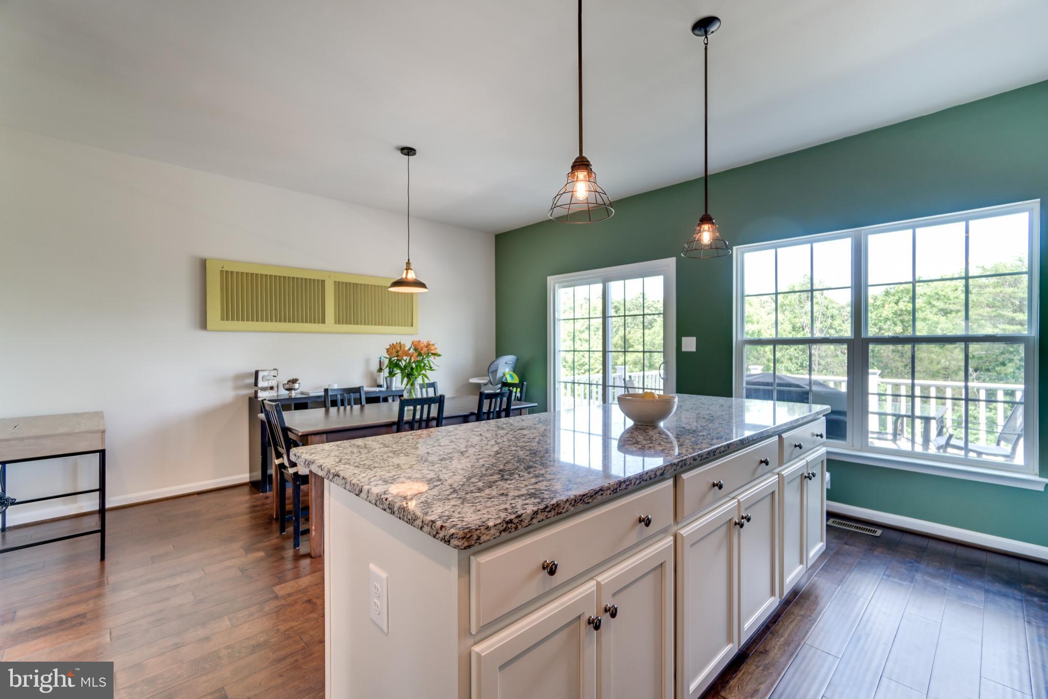 THE TOWNHOMES AT LAKESIDE - Residential