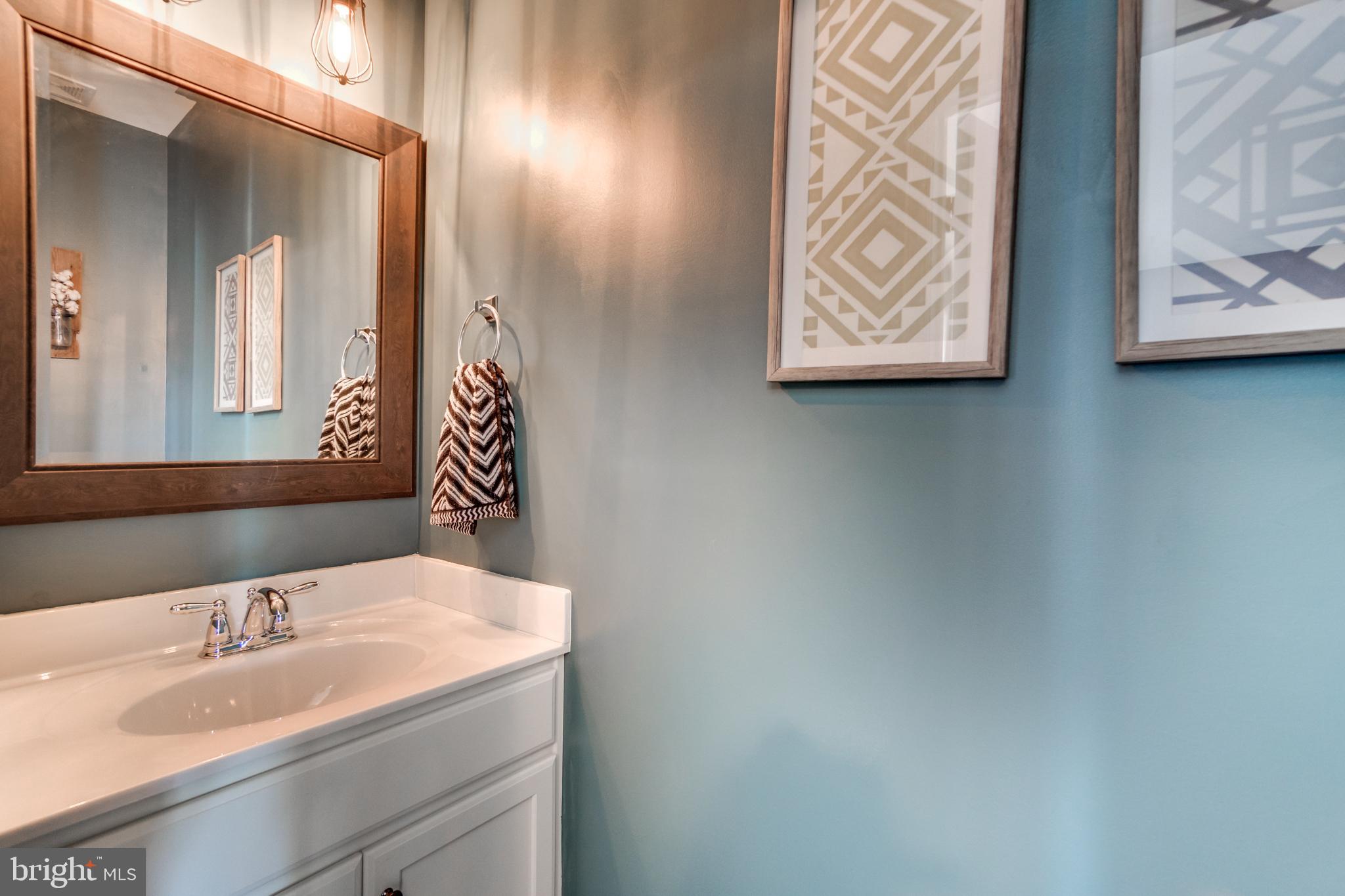 THE TOWNHOMES AT LAKESIDE - Residential