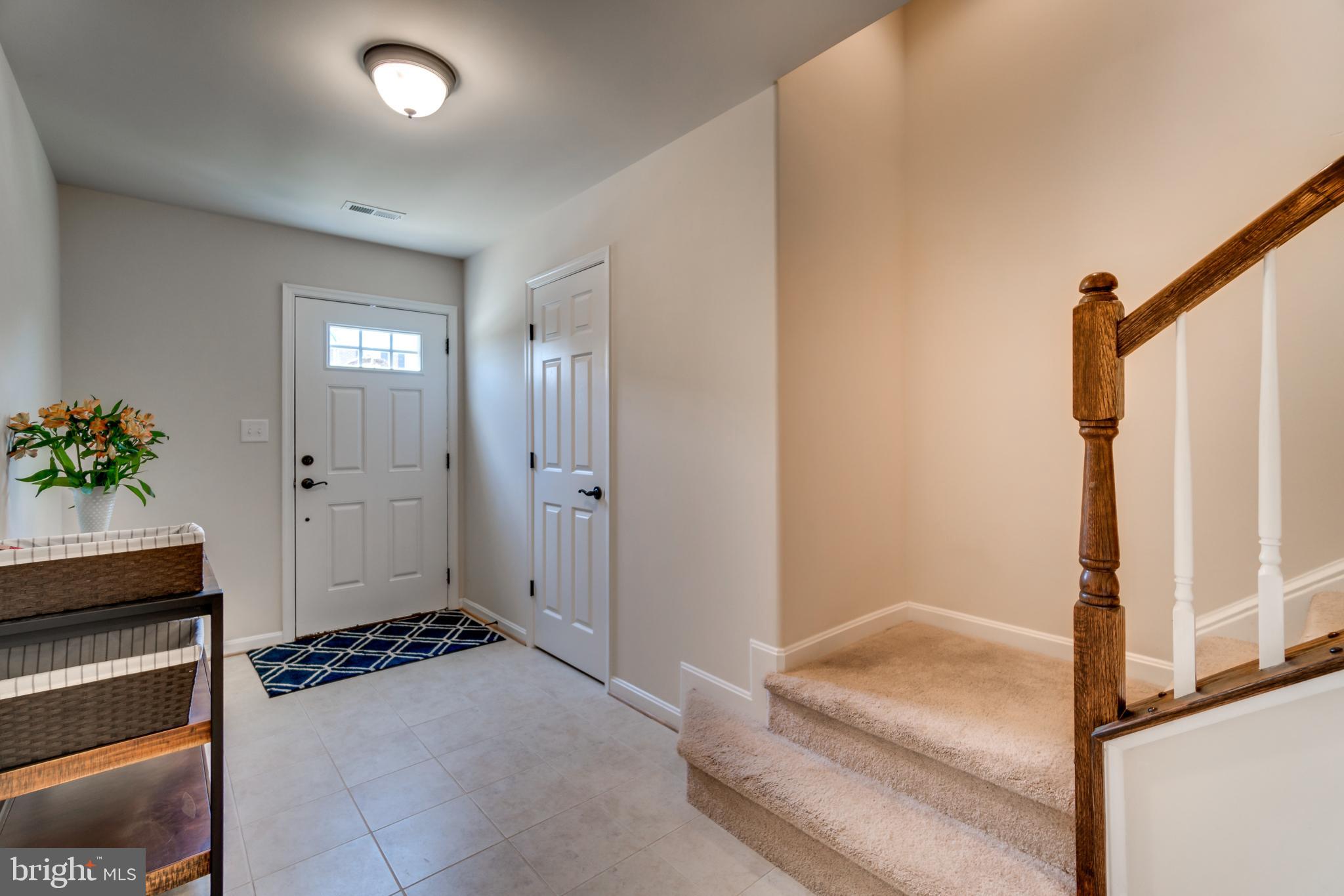 THE TOWNHOMES AT LAKESIDE - Residential