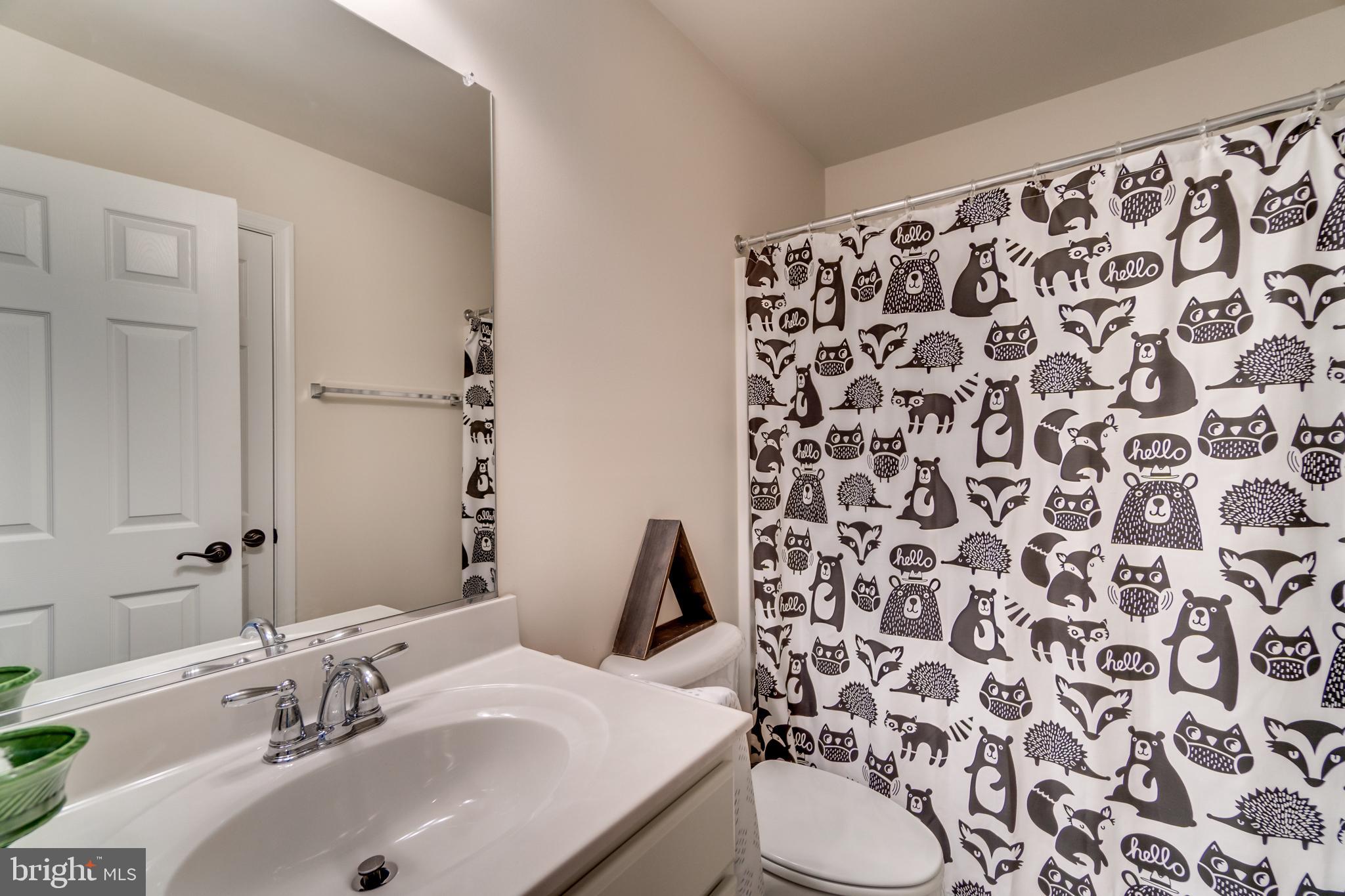 THE TOWNHOMES AT LAKESIDE - Residential