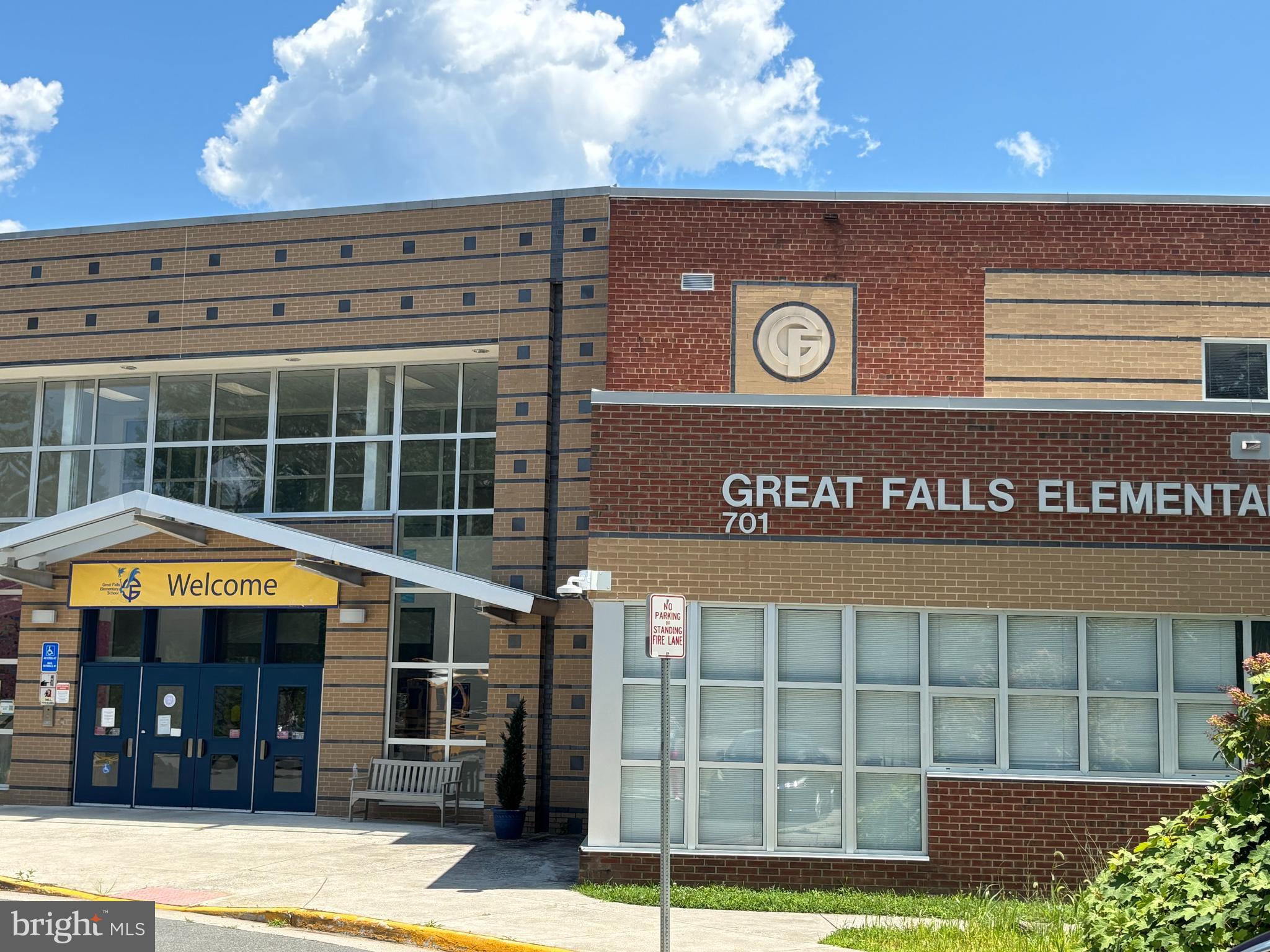 FORESTVILLE - Residential