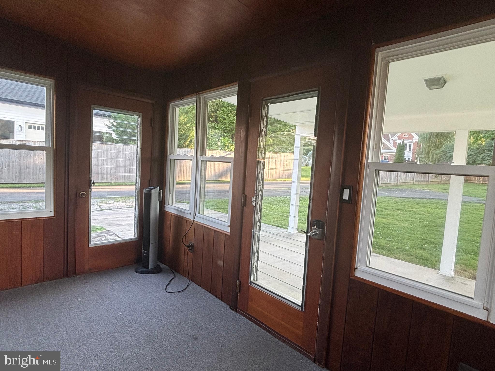 FORESTVILLE - Residential