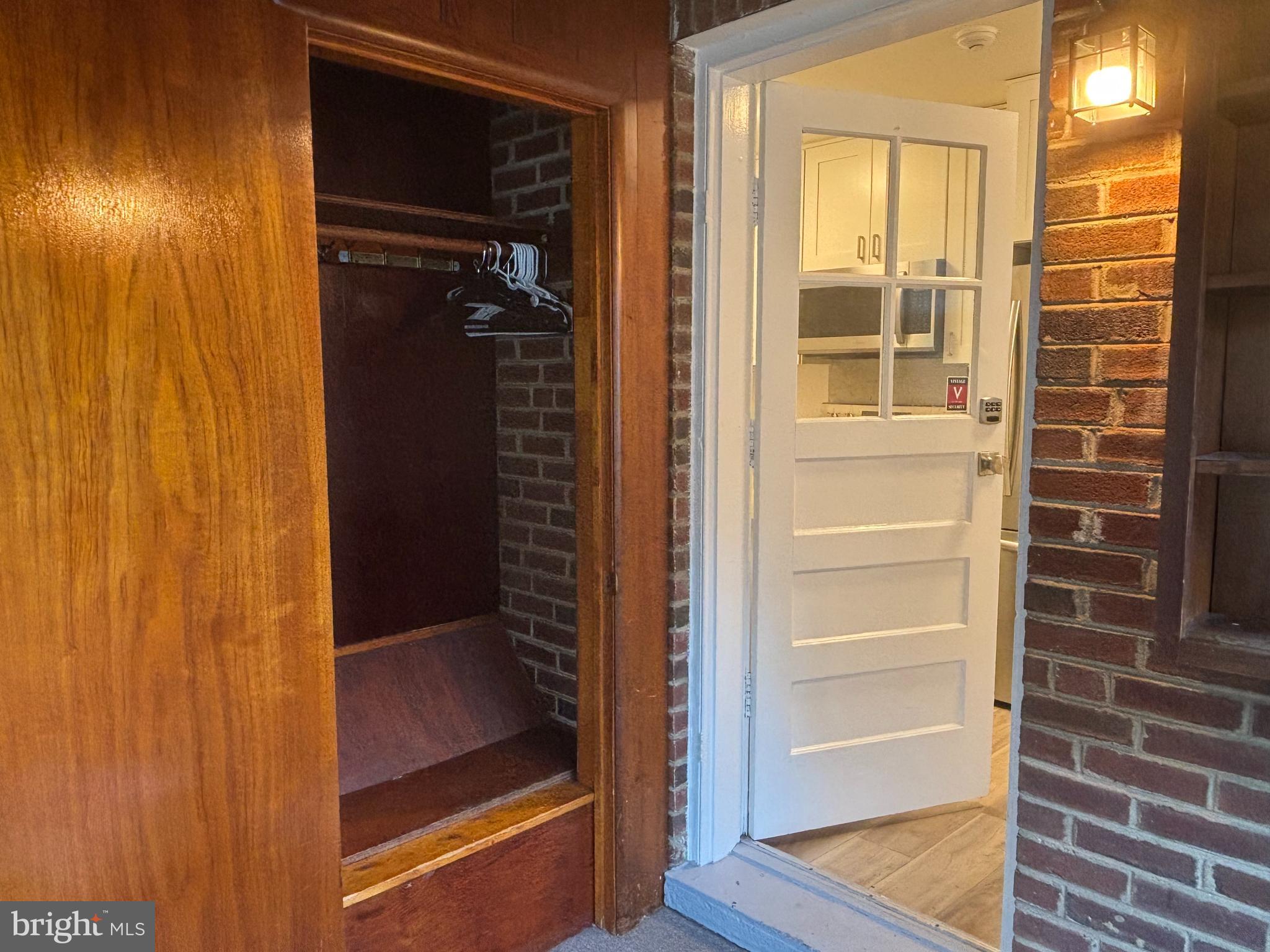 FORESTVILLE - Residential