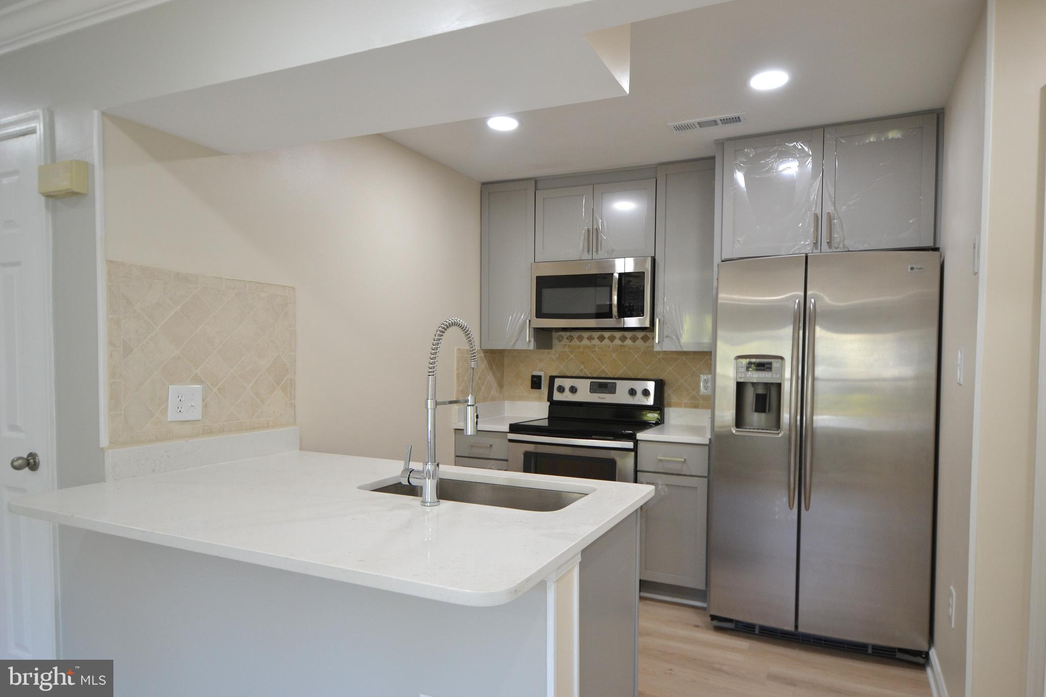 LAKE RIDGE - Residential