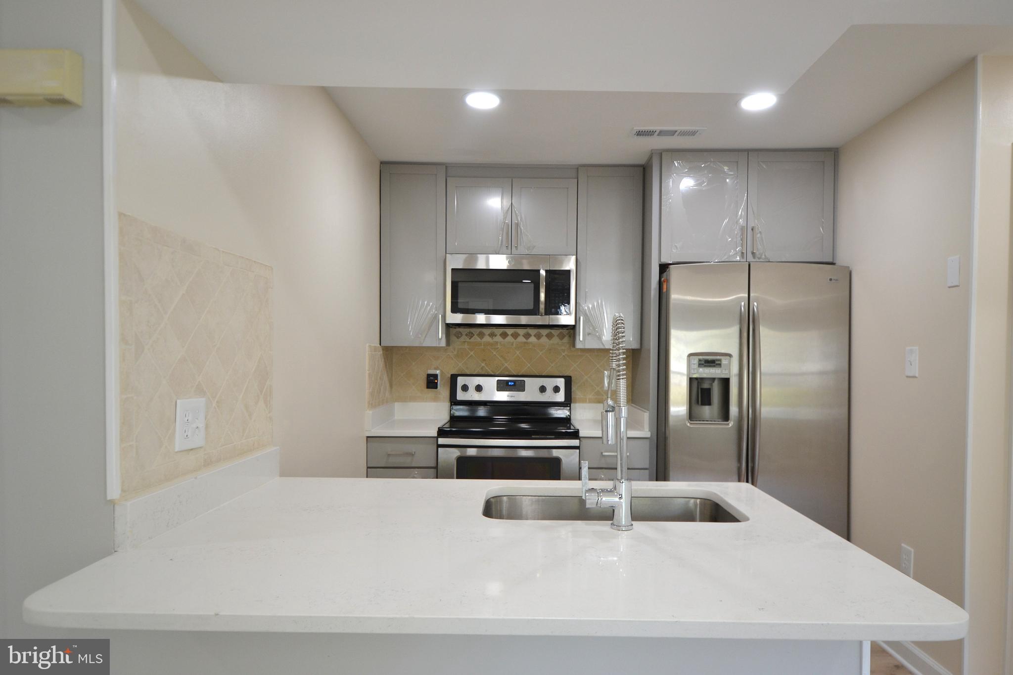 LAKE RIDGE - Residential