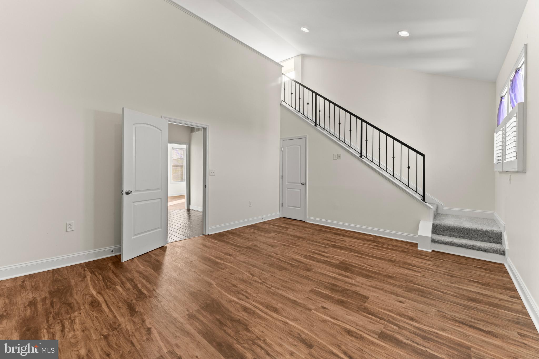 PARK CIRCLE - Residential Lease