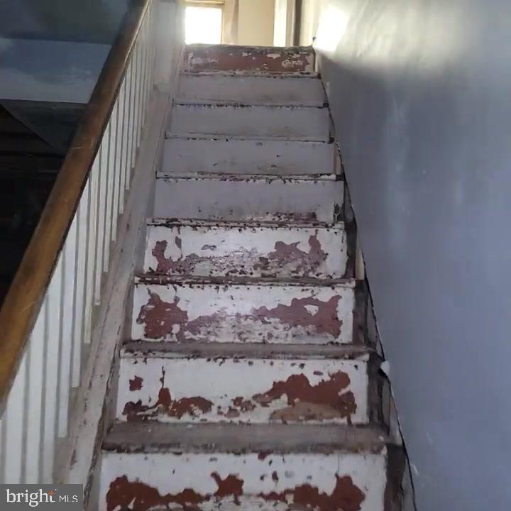 1230 W SERGEANT STREET