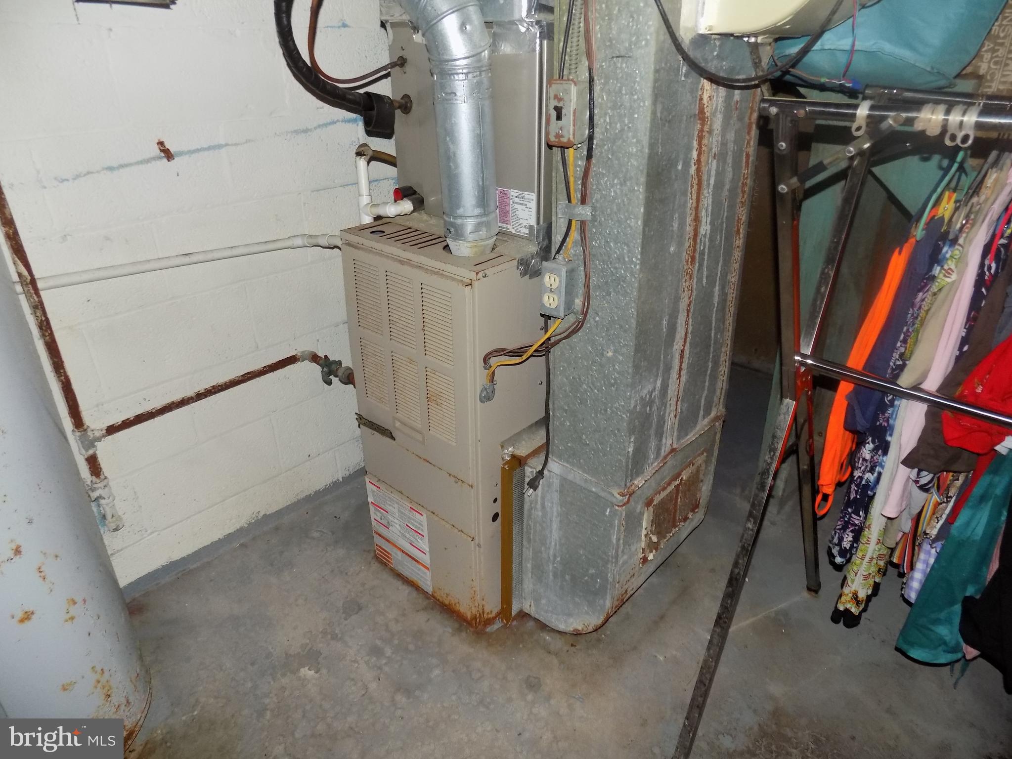 OXON HILL - Residential