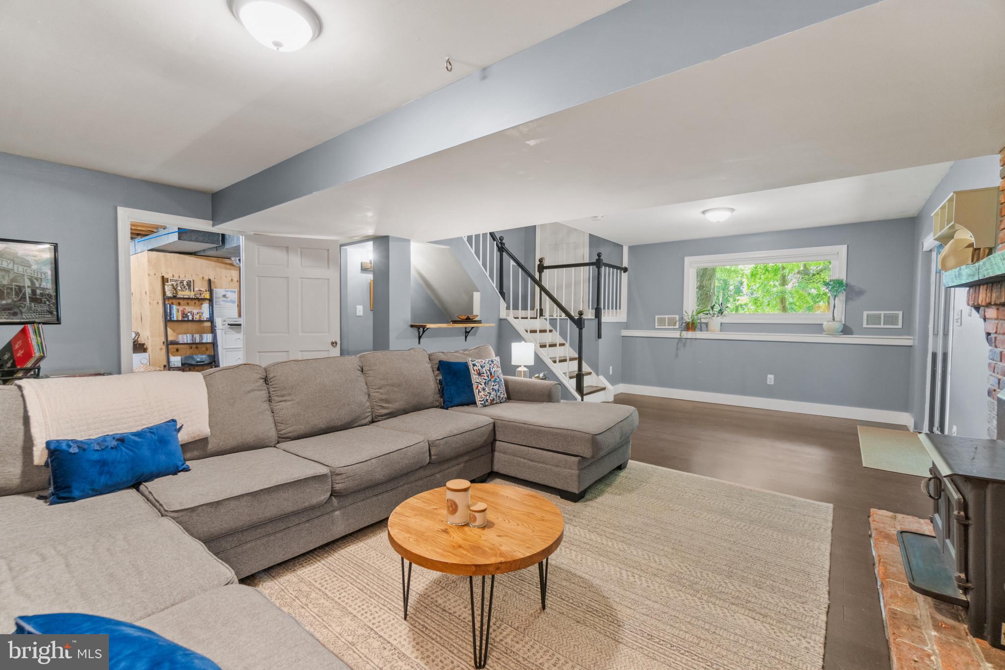 WALNUT LAKE - Residential