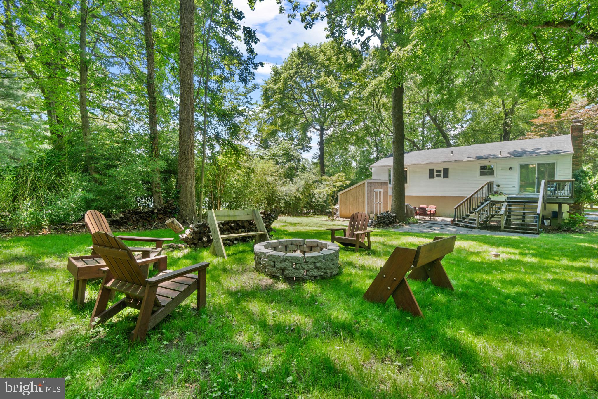 WALNUT LAKE - Residential