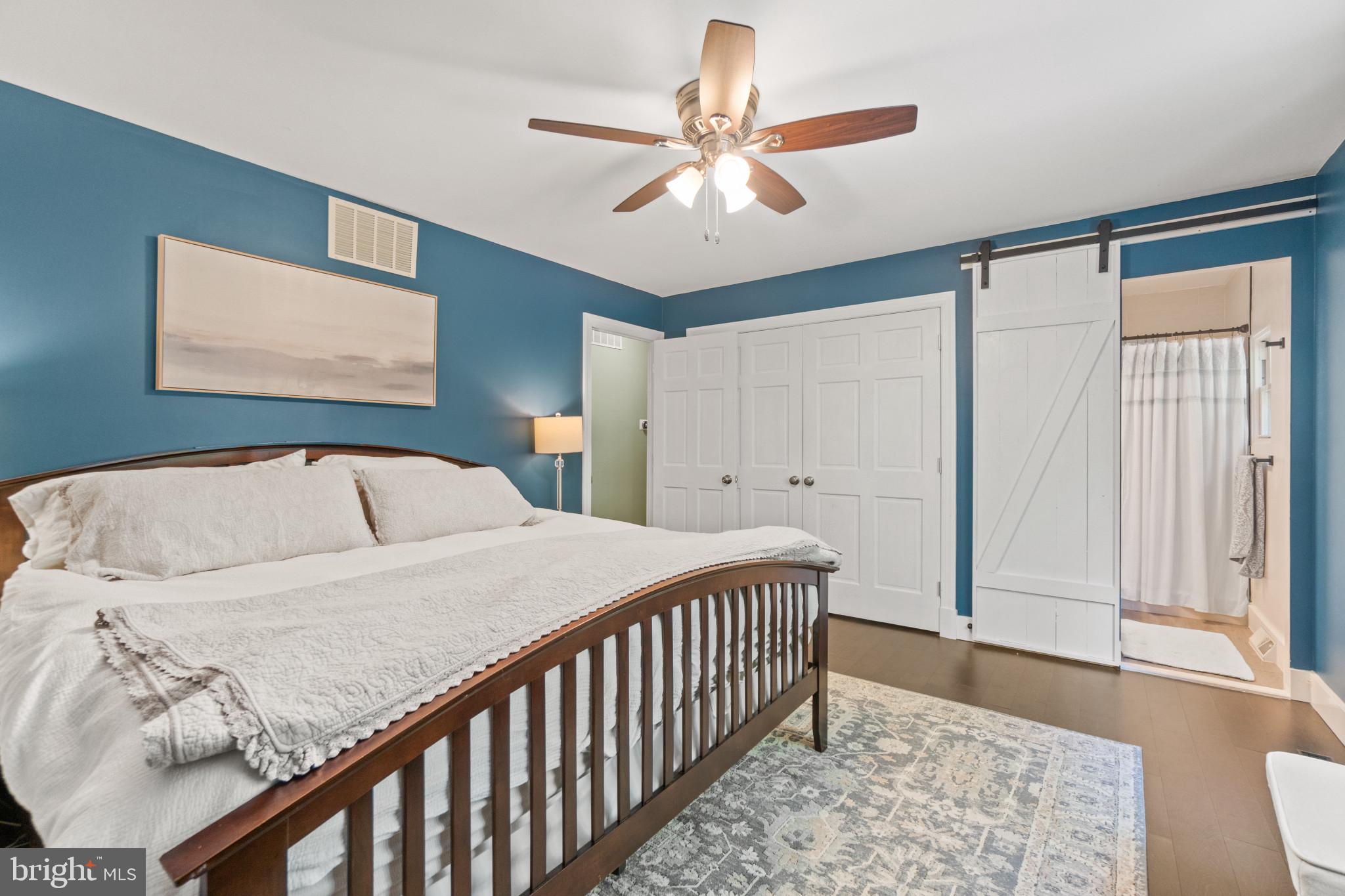 WALNUT LAKE - Residential