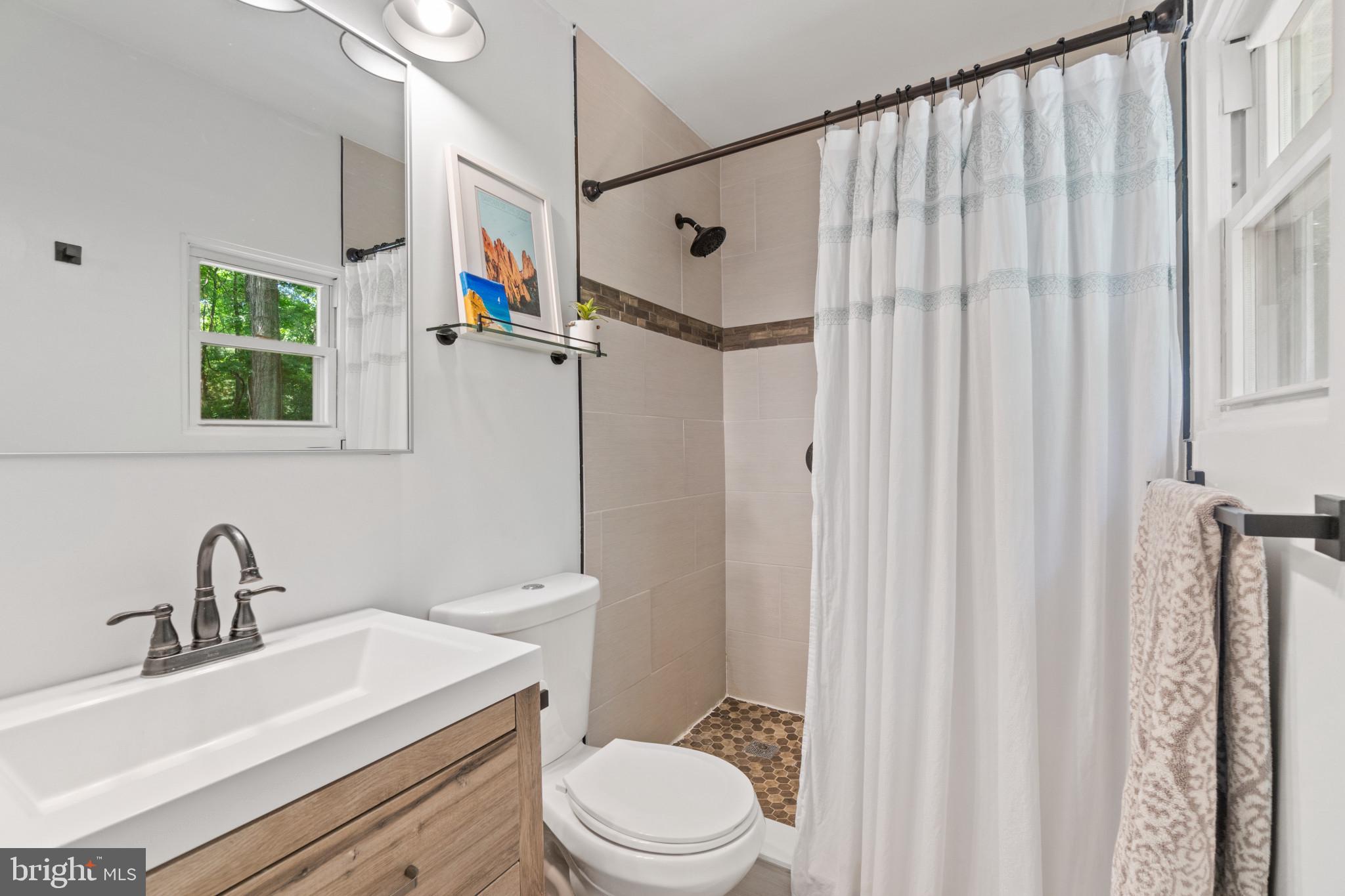 WALNUT LAKE - Residential