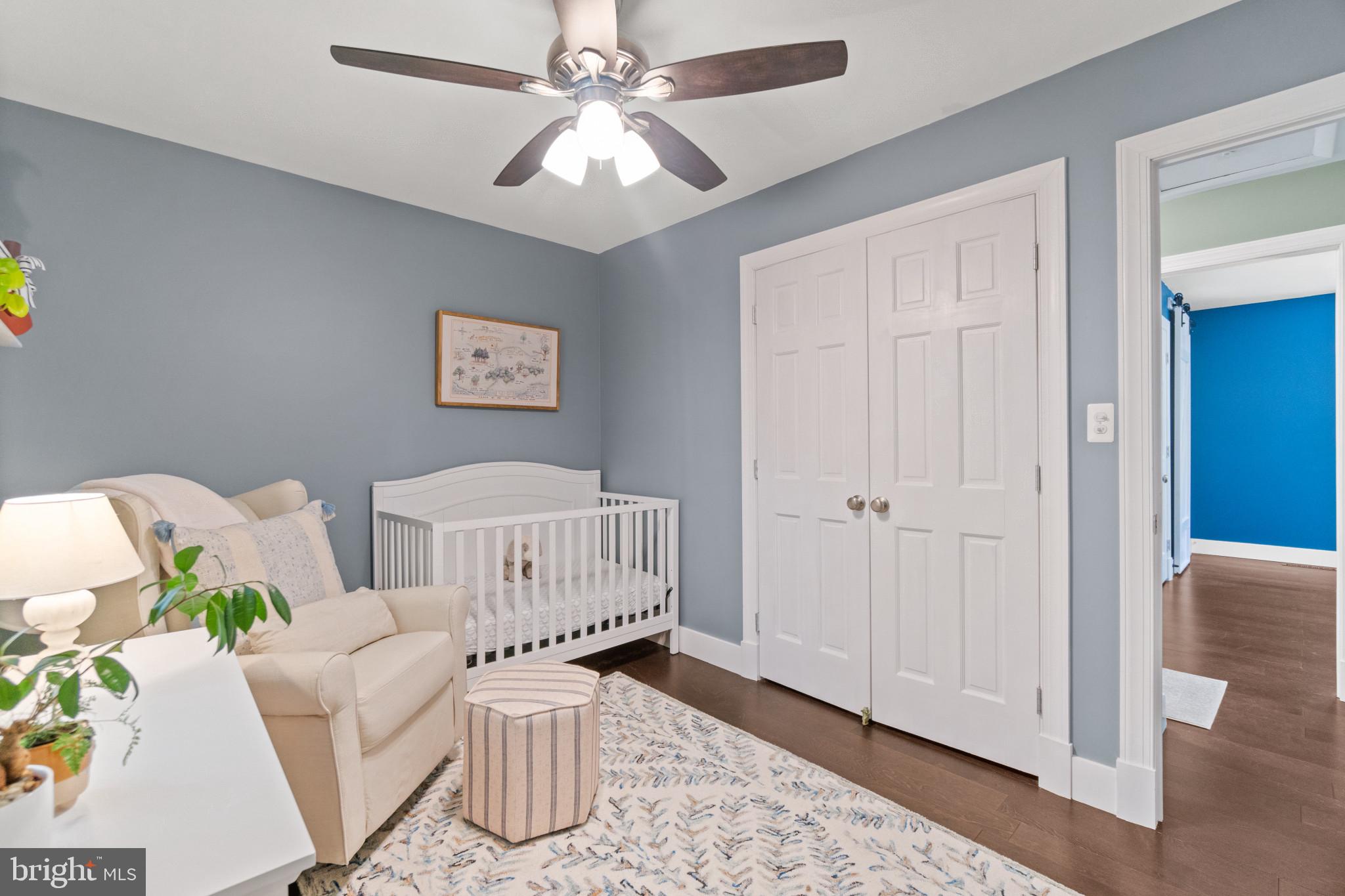 WALNUT LAKE - Residential