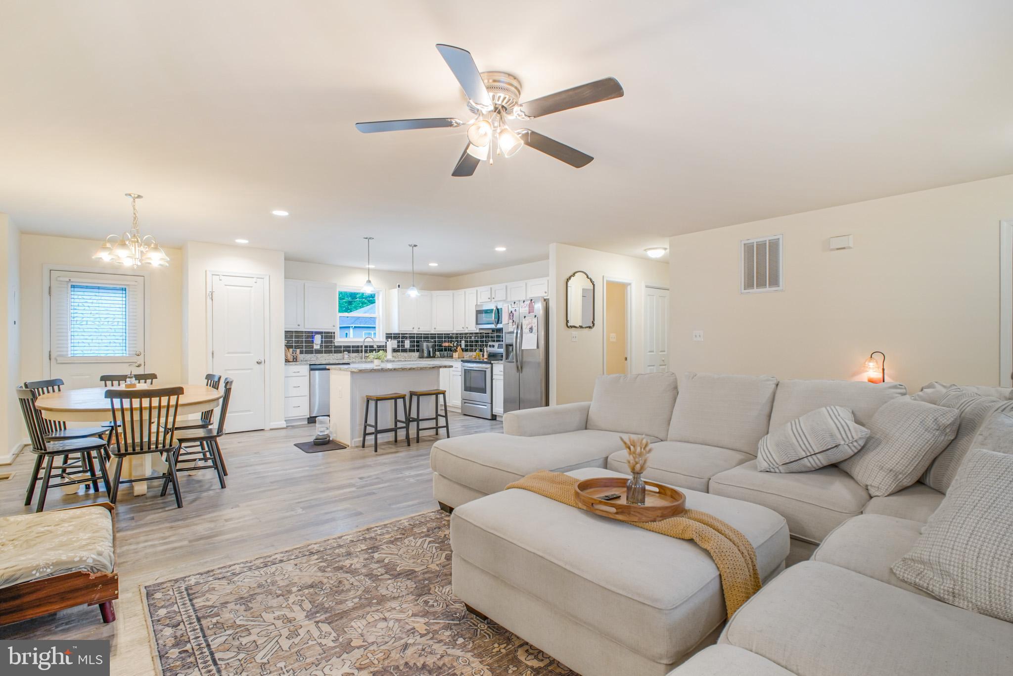59 RUSTIC LANE