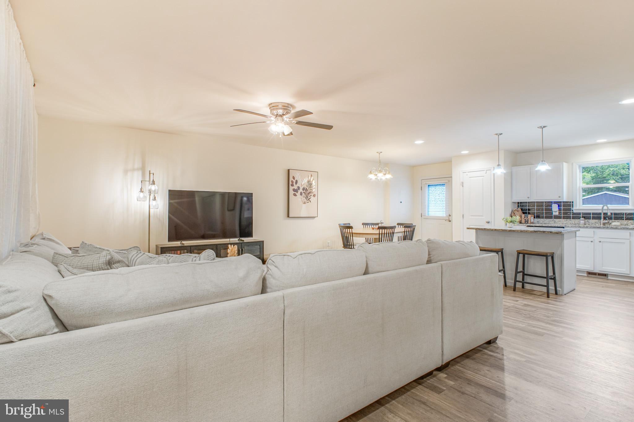 59 RUSTIC LANE