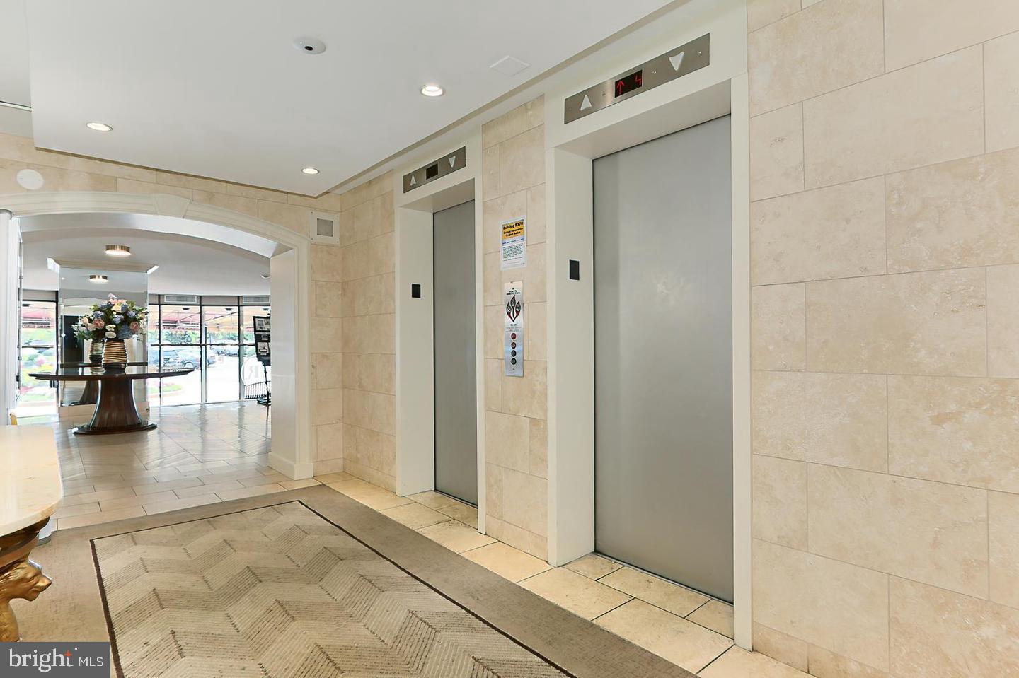 ROTONDA - Residential