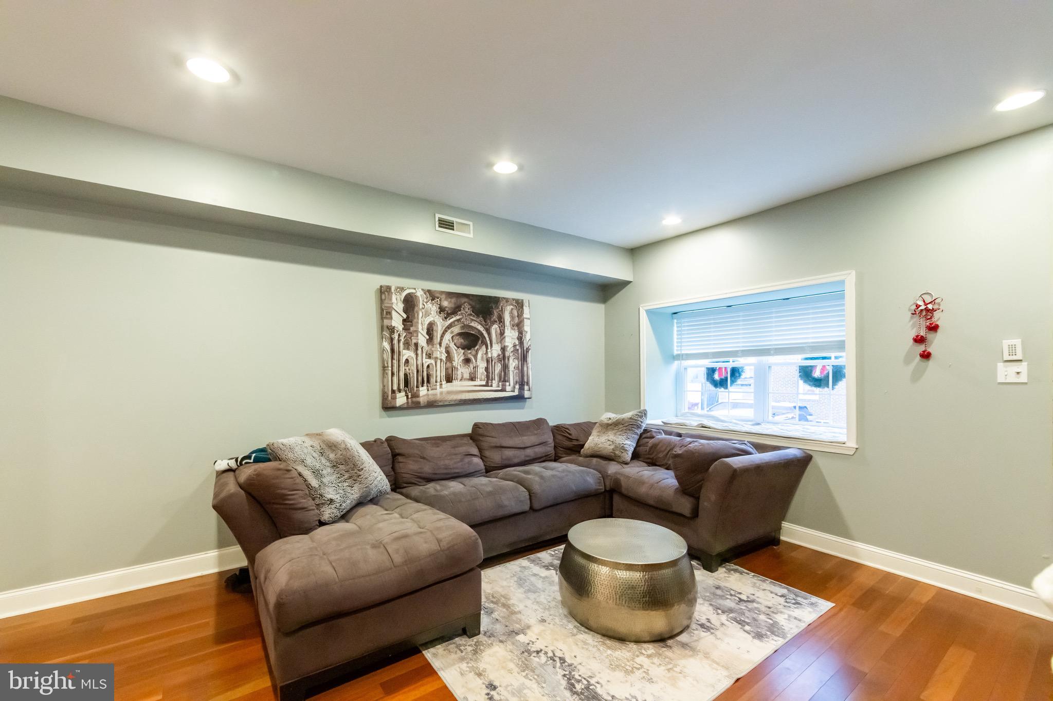 WHITMAN - Residential