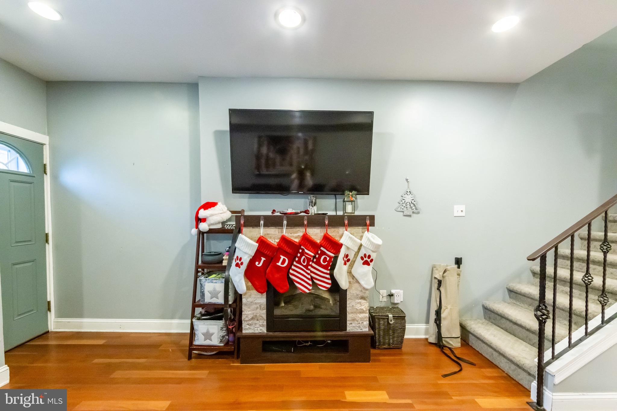 WHITMAN - Residential