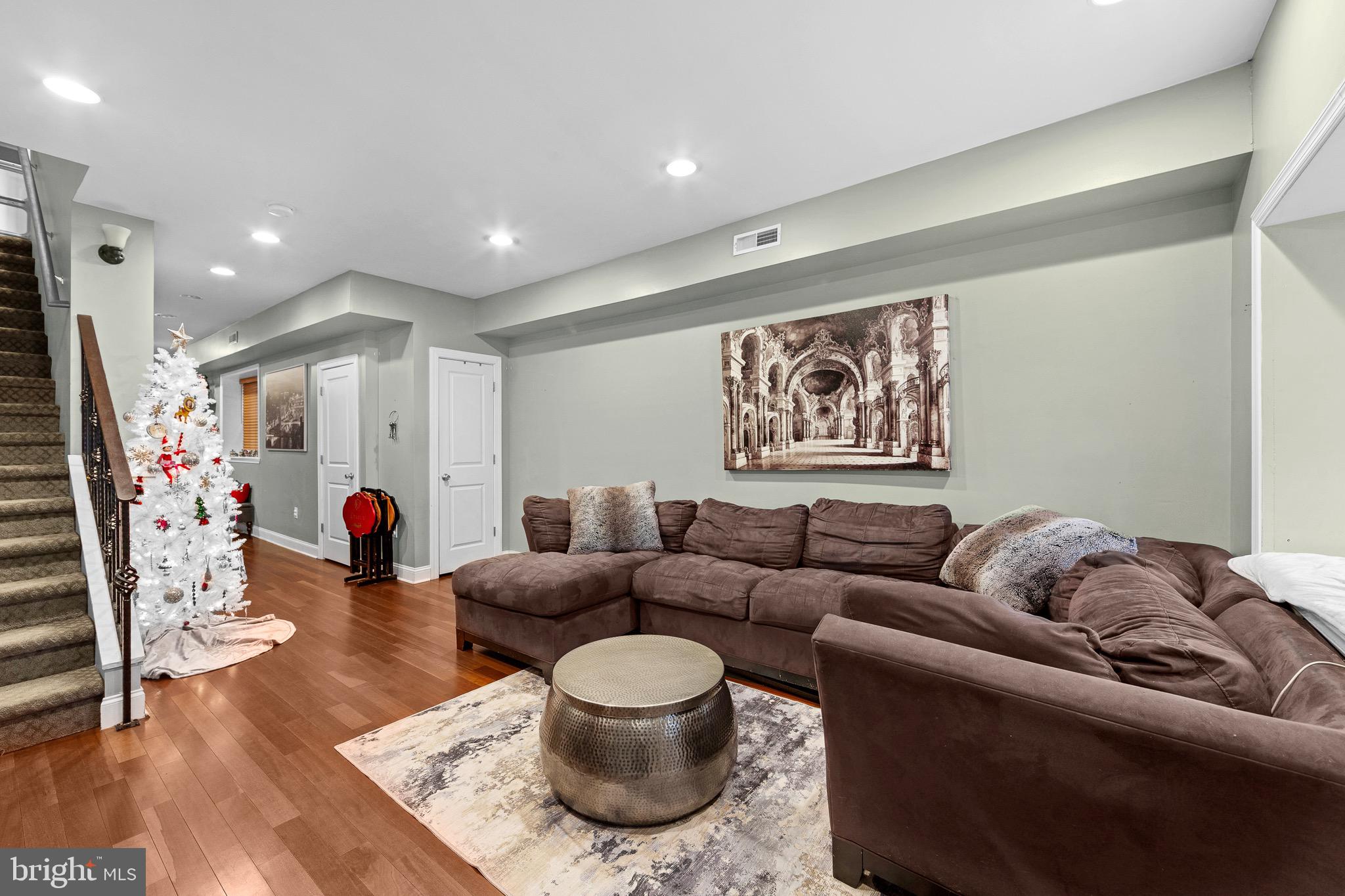 WHITMAN - Residential