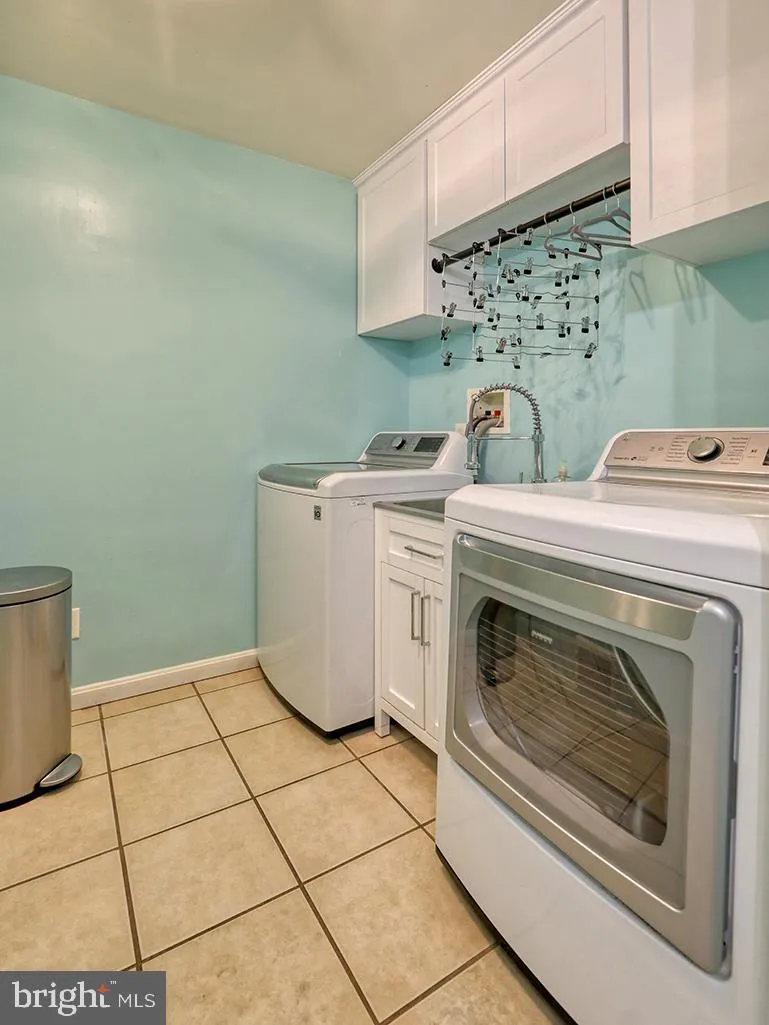 Lewes, Delaware 19958, United States, 4 Bedrooms Bedrooms, ,3 BathroomsBathrooms,Residential,Contingent,104429