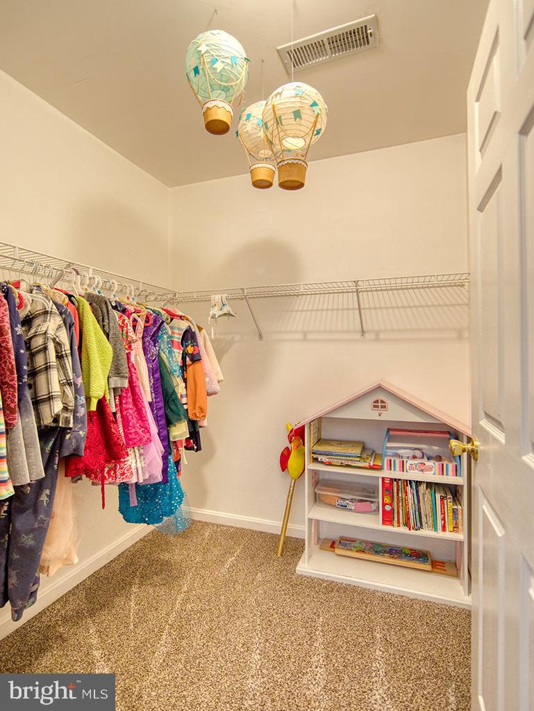 PILOTTOWN VILLAGE - Residential