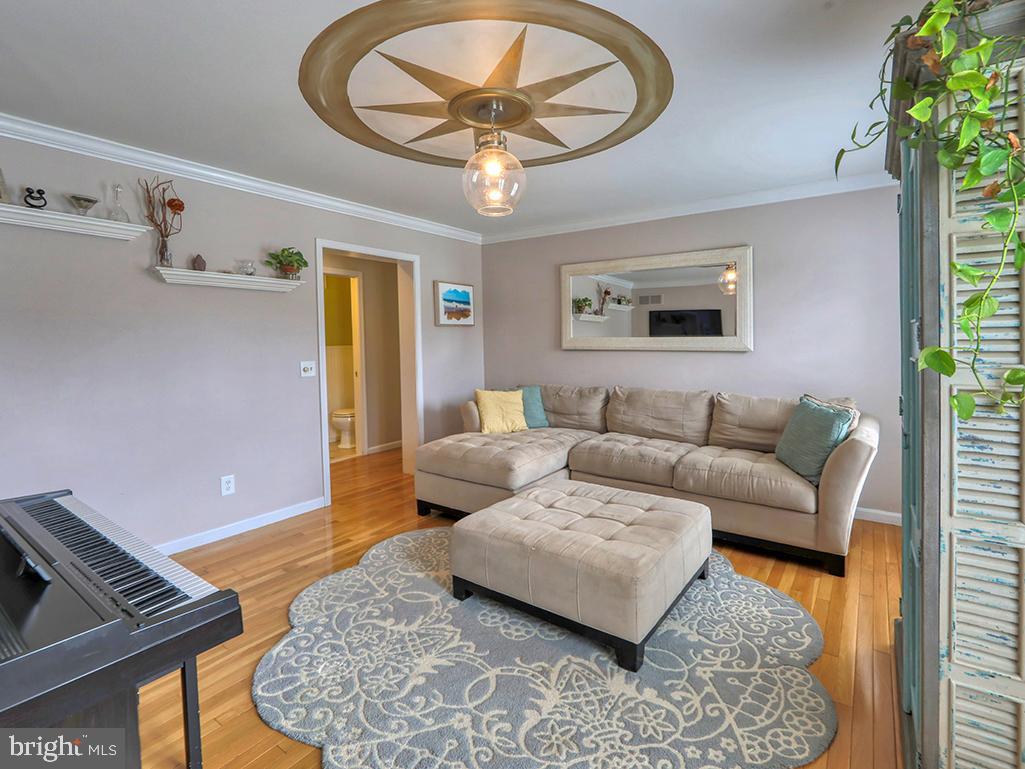 PILOTTOWN VILLAGE - Residential