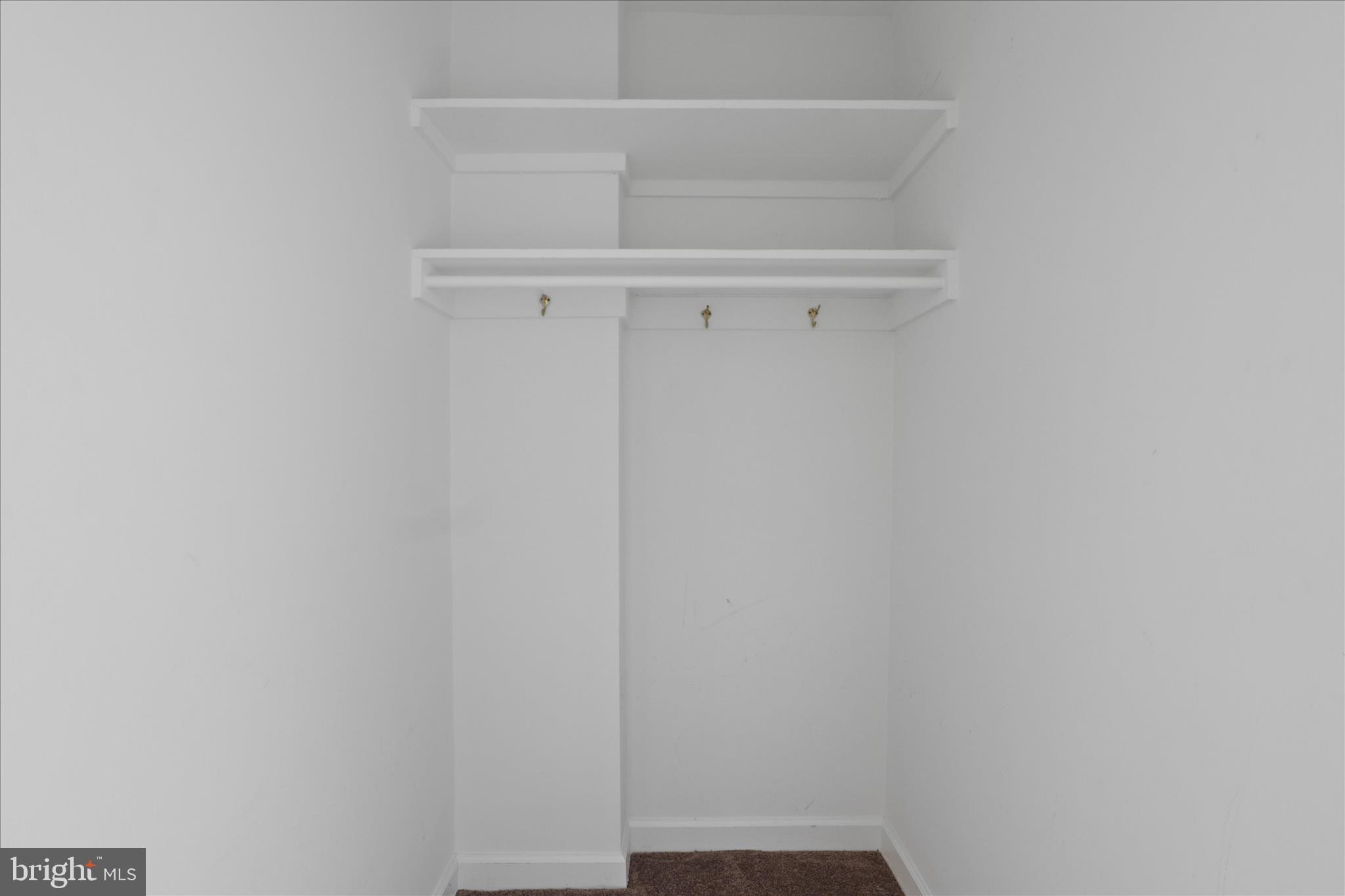 RIVER PLACE - Residential Lease