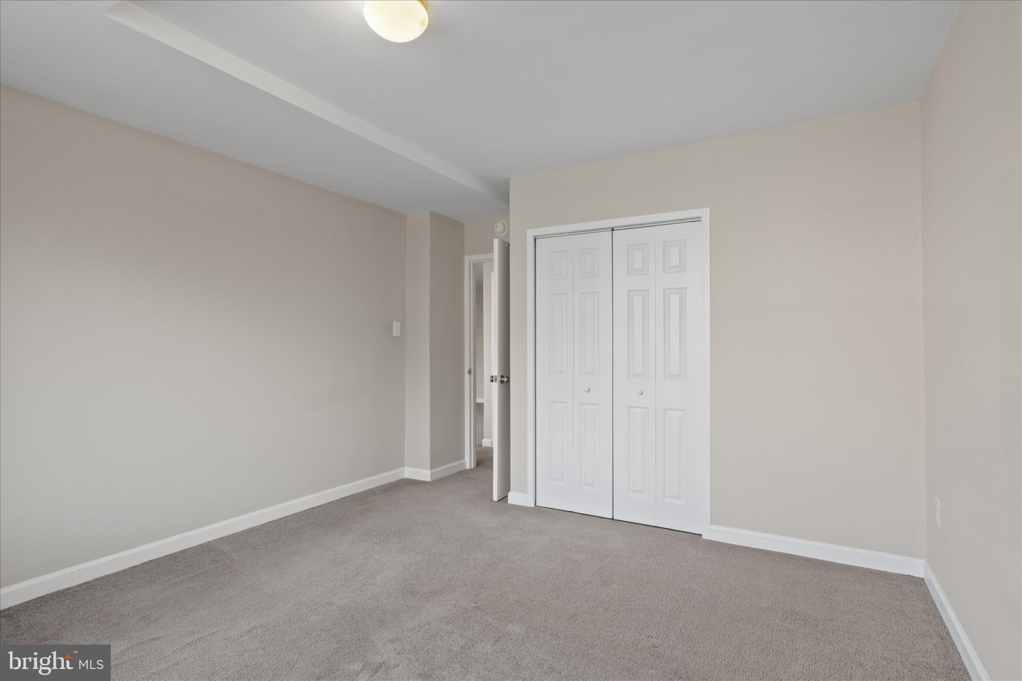 RIVER PLACE - Residential Lease