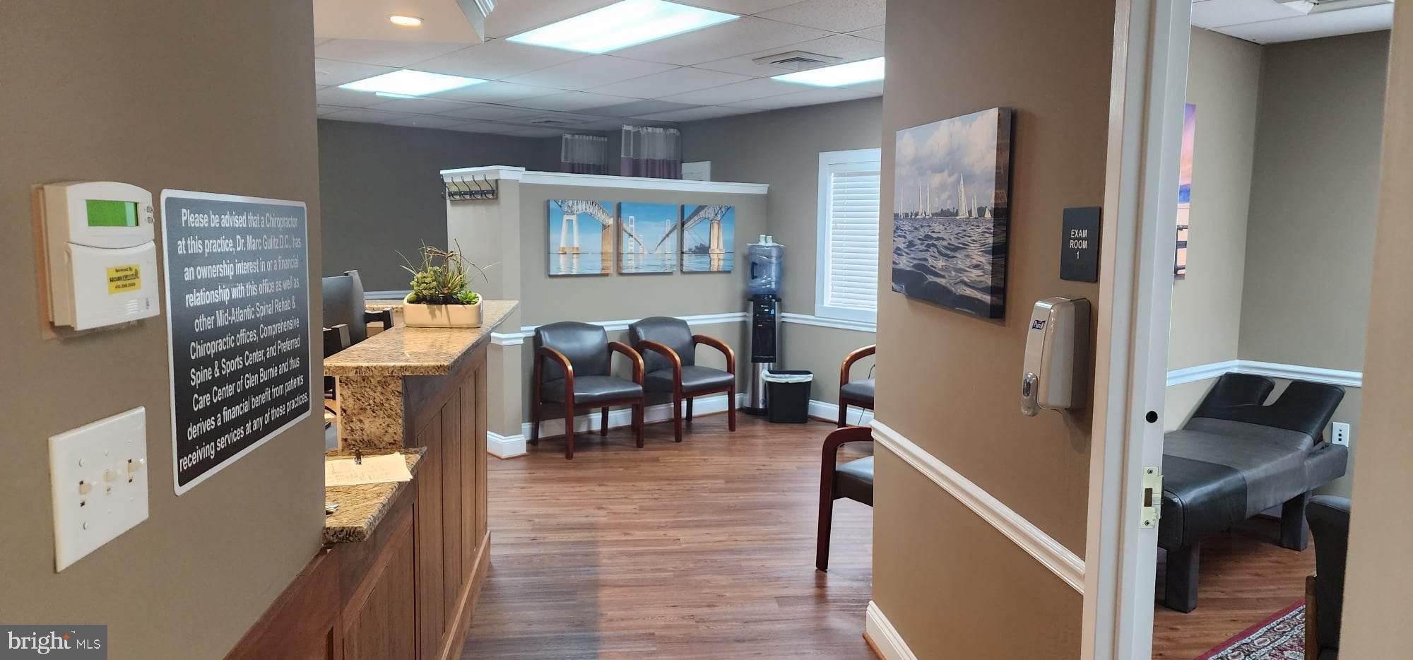 REGULARS - Commercial Lease