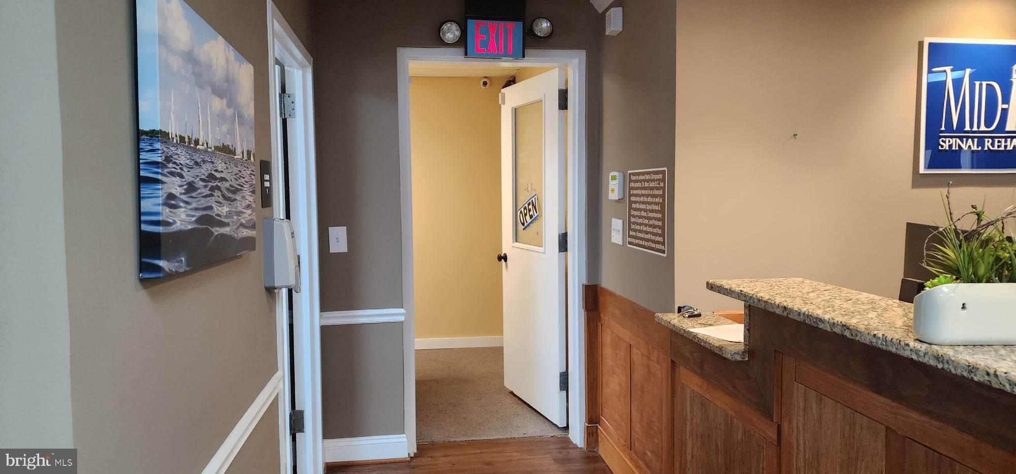 REGULARS - Commercial Lease