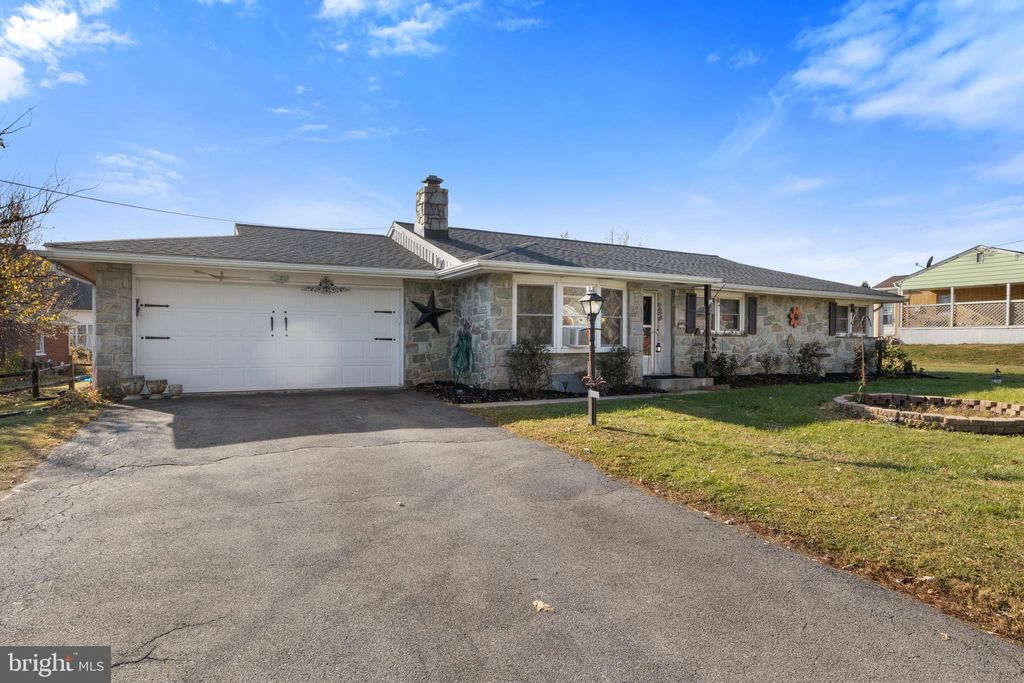 Photo of 2220 Albern Boulevard, Lancaster, PA 17601 (MLS # PALA2060966)