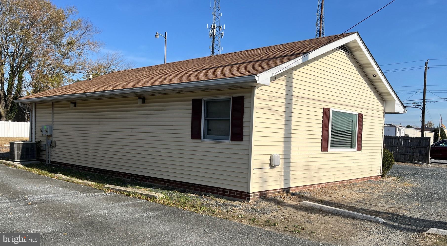 CEDAR STREET - Commercial Sale