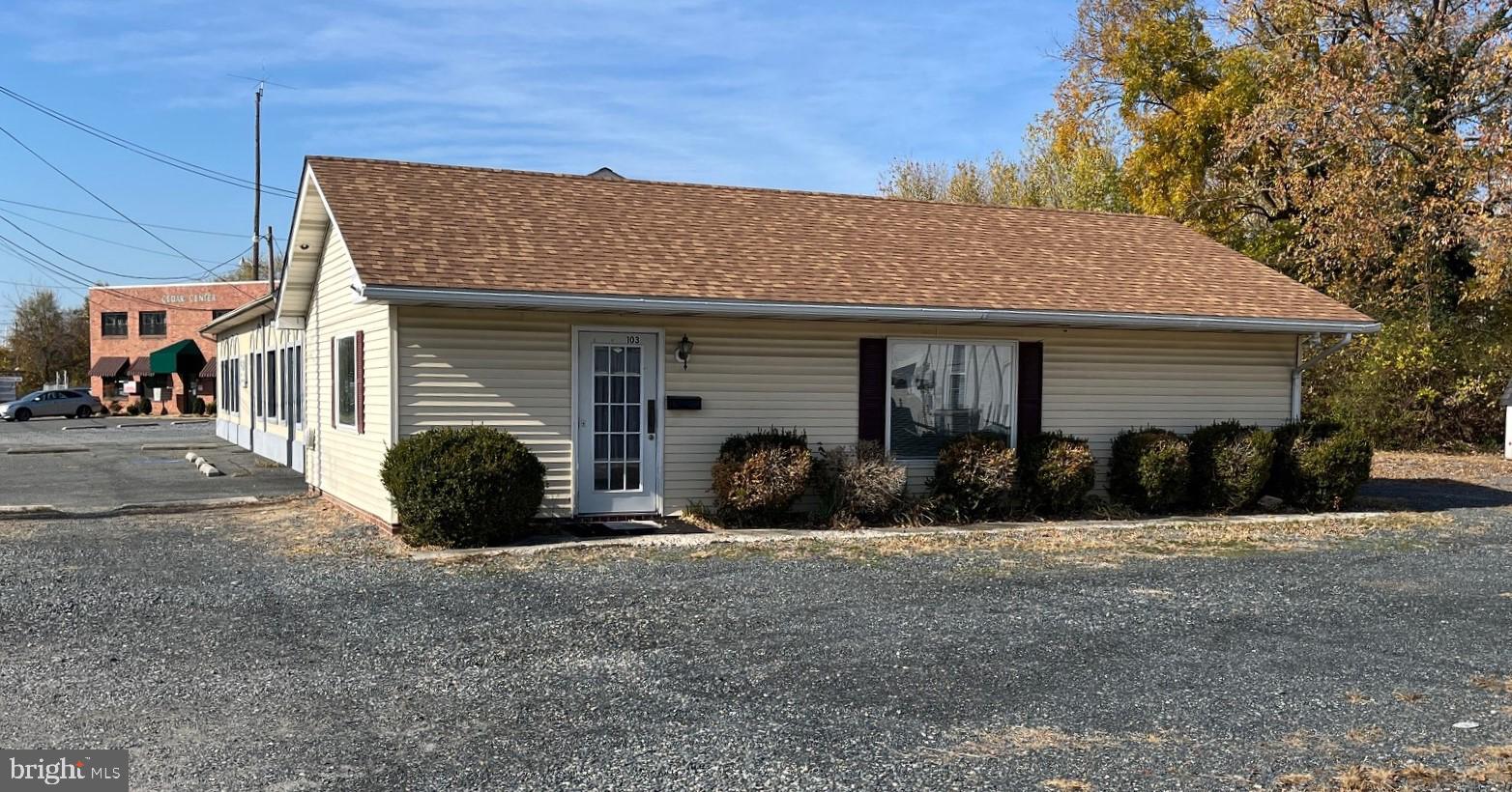 CEDAR STREET - Commercial Sale