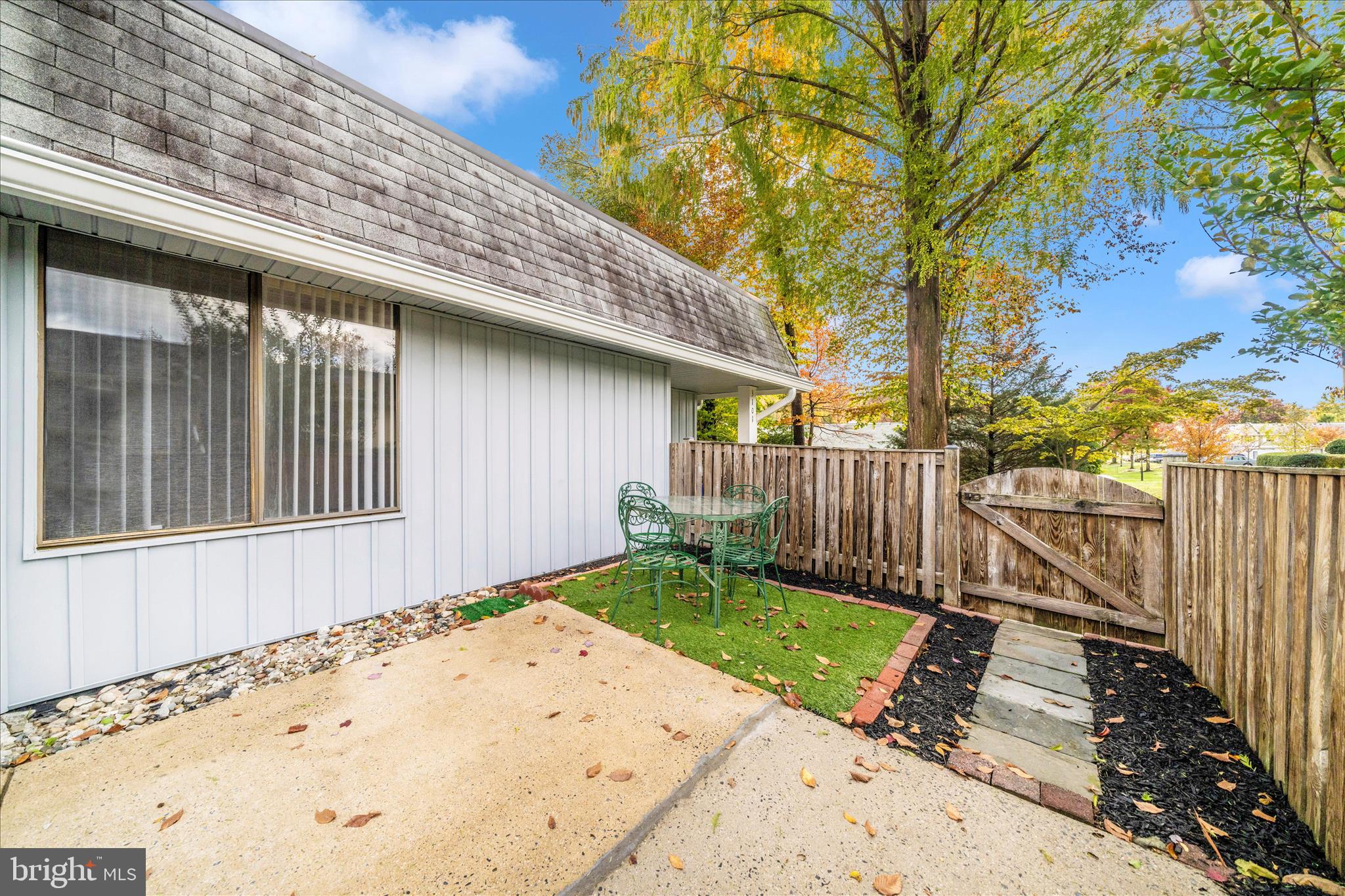 ROSSMOOR MUTUAL #11 - Residential