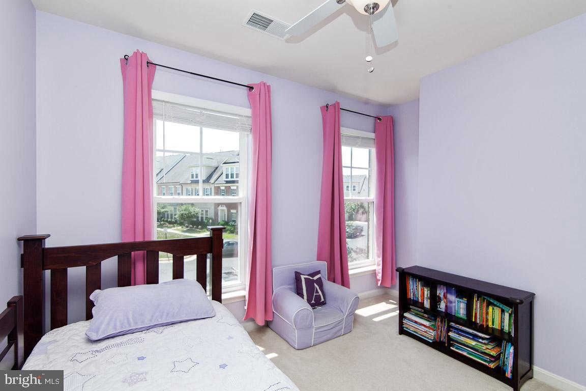 PEMBROOKE - Residential