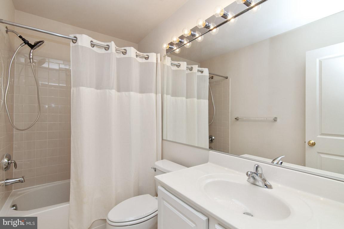 PEMBROOKE - Residential