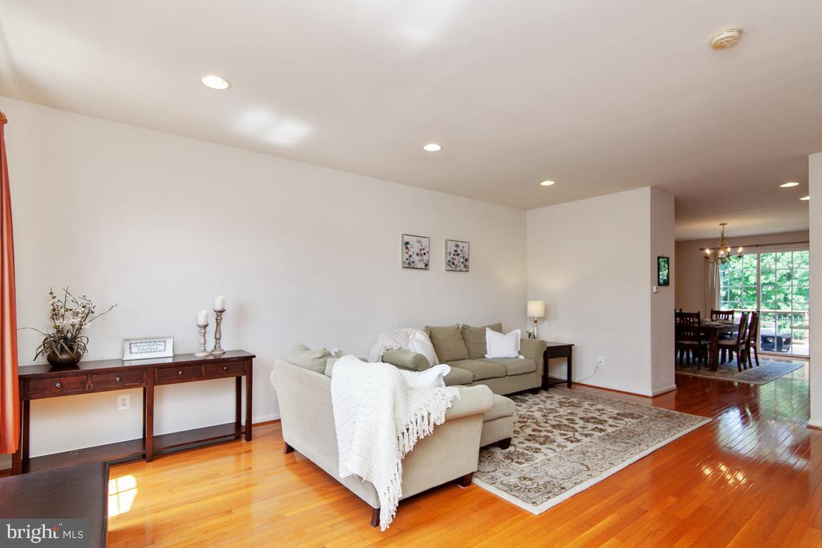 PEMBROOKE - Residential