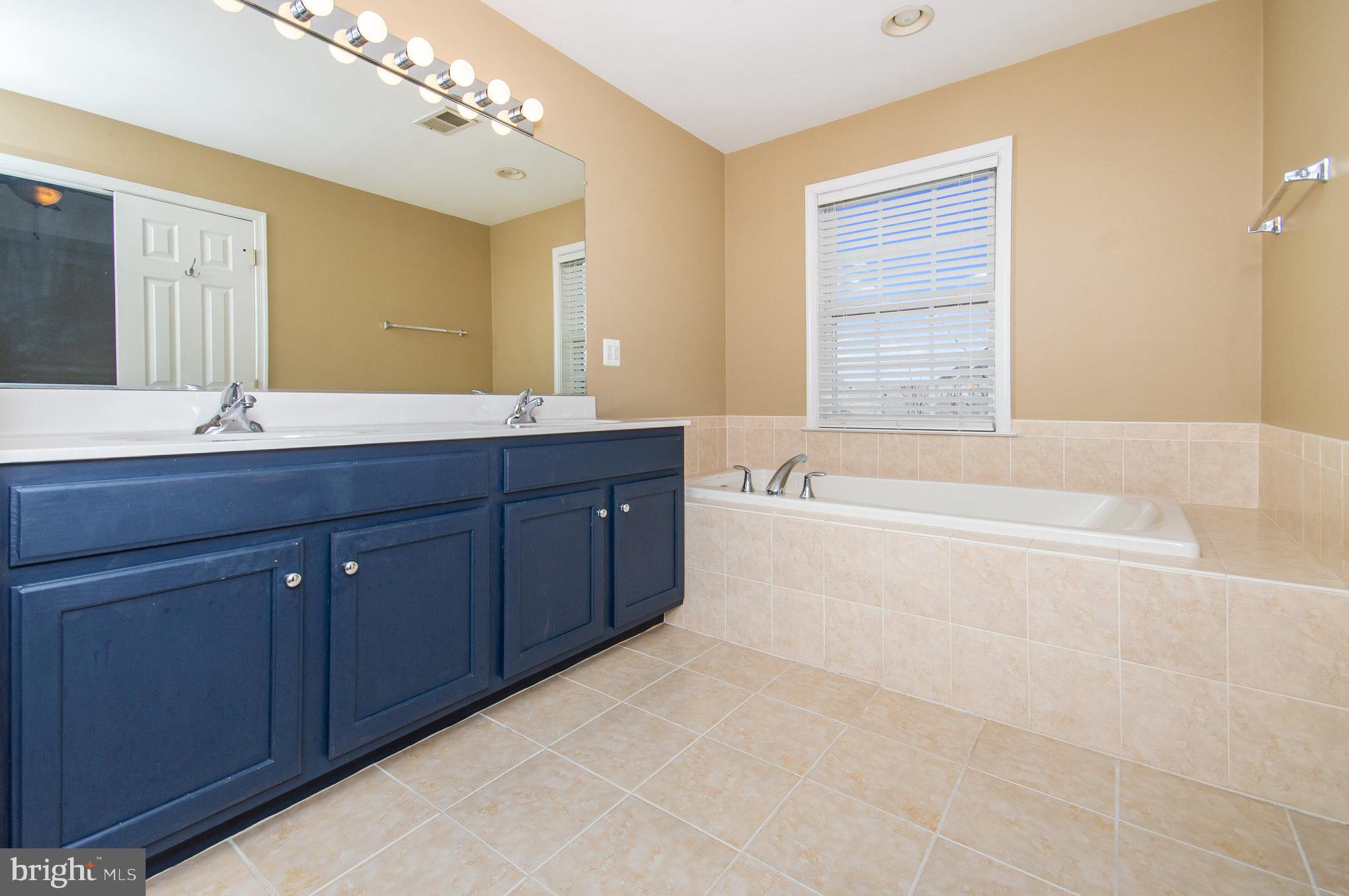 BELMONT BAY - Residential Lease