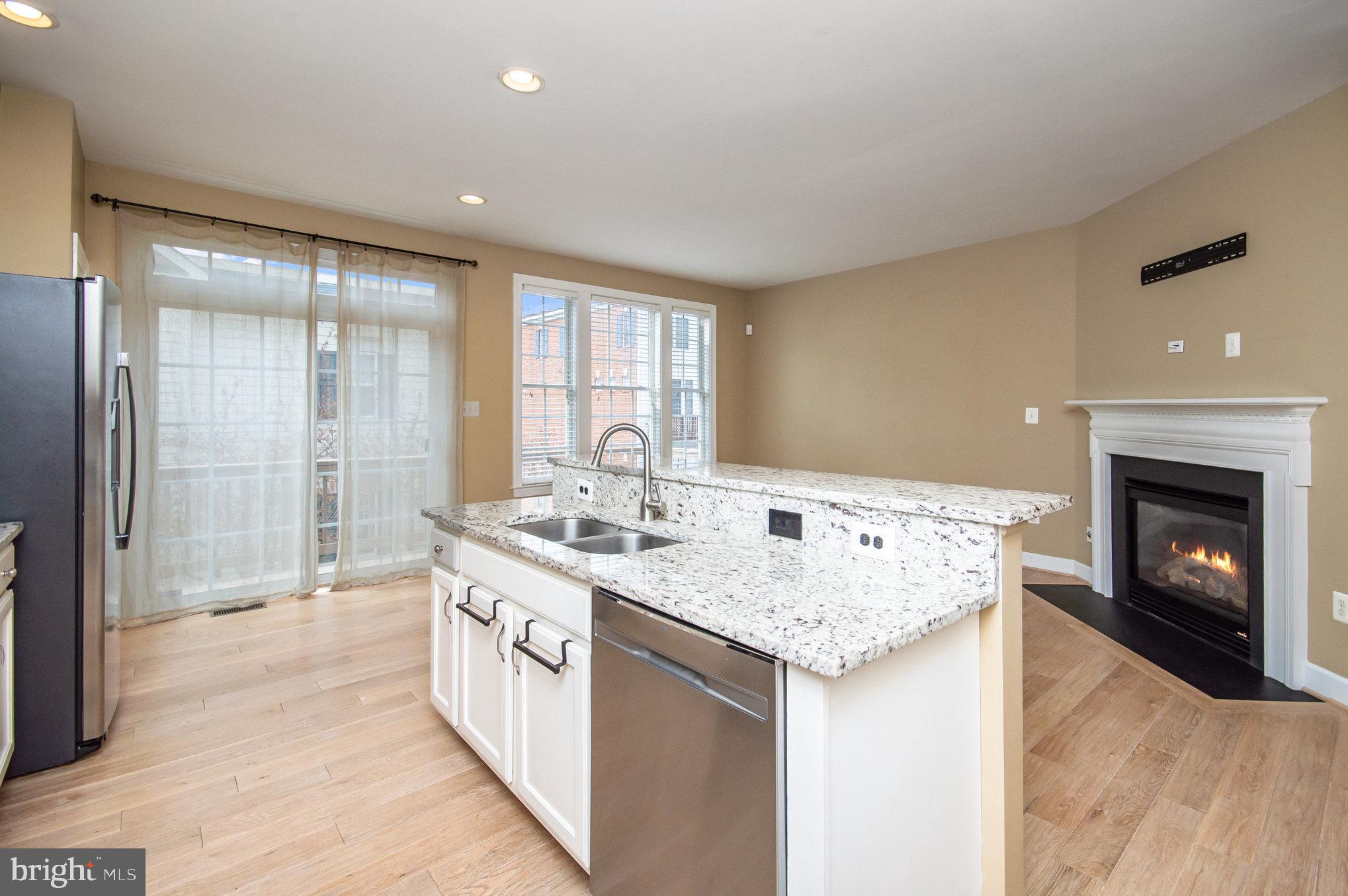 BELMONT BAY - Residential Lease